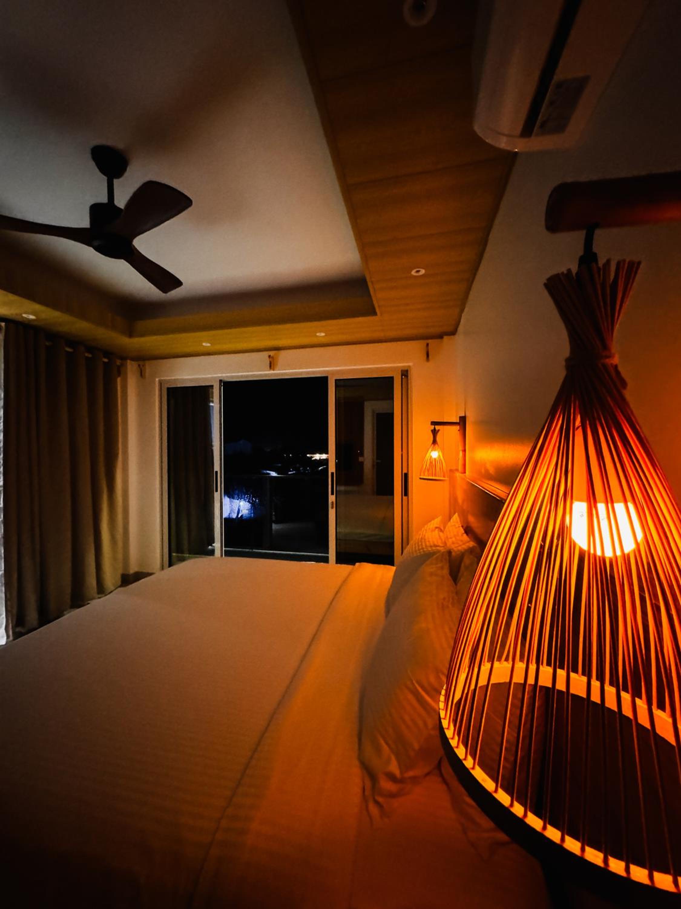 Pavona Maldives