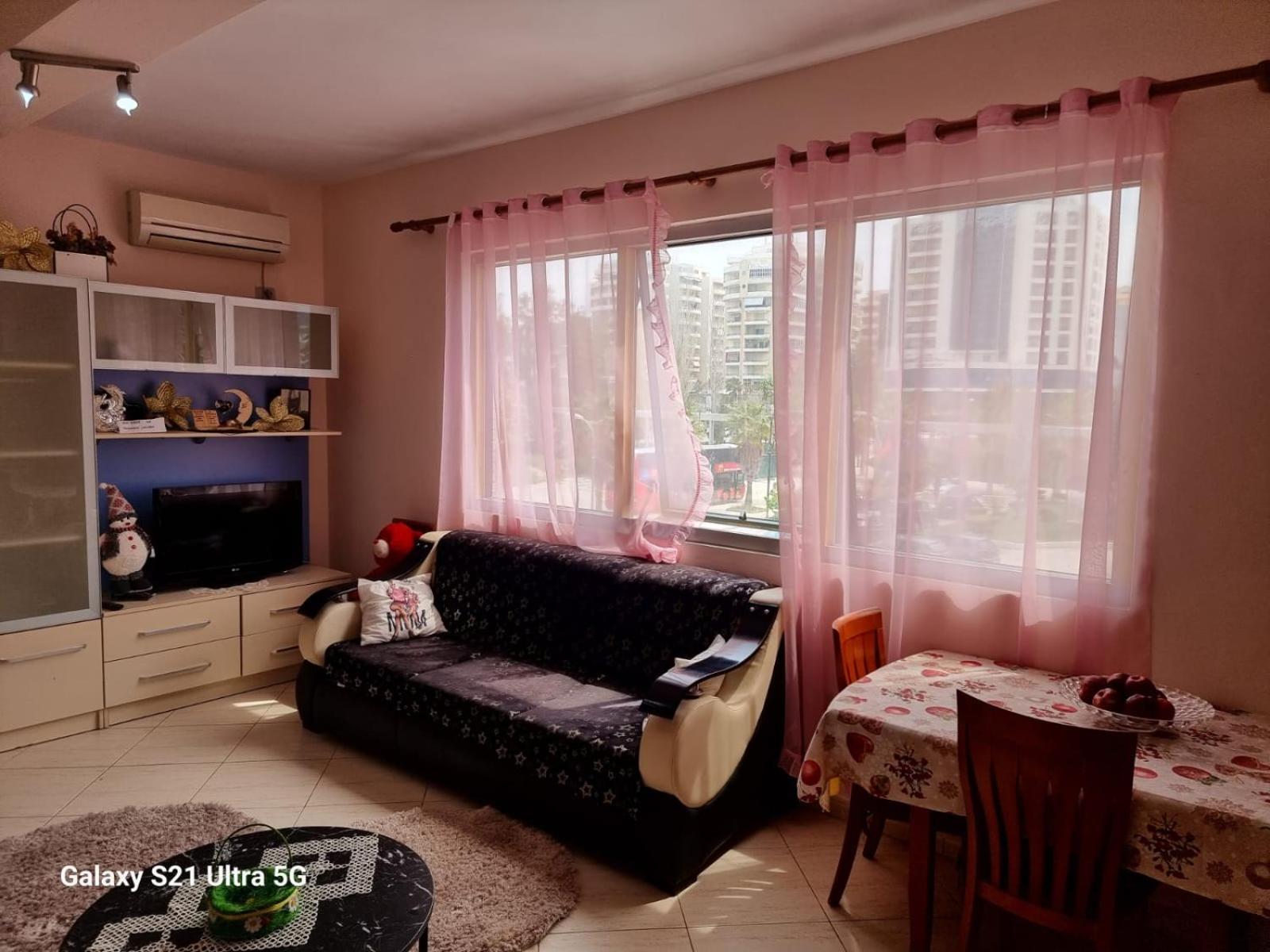 APARTMENT NEAR THE PORT