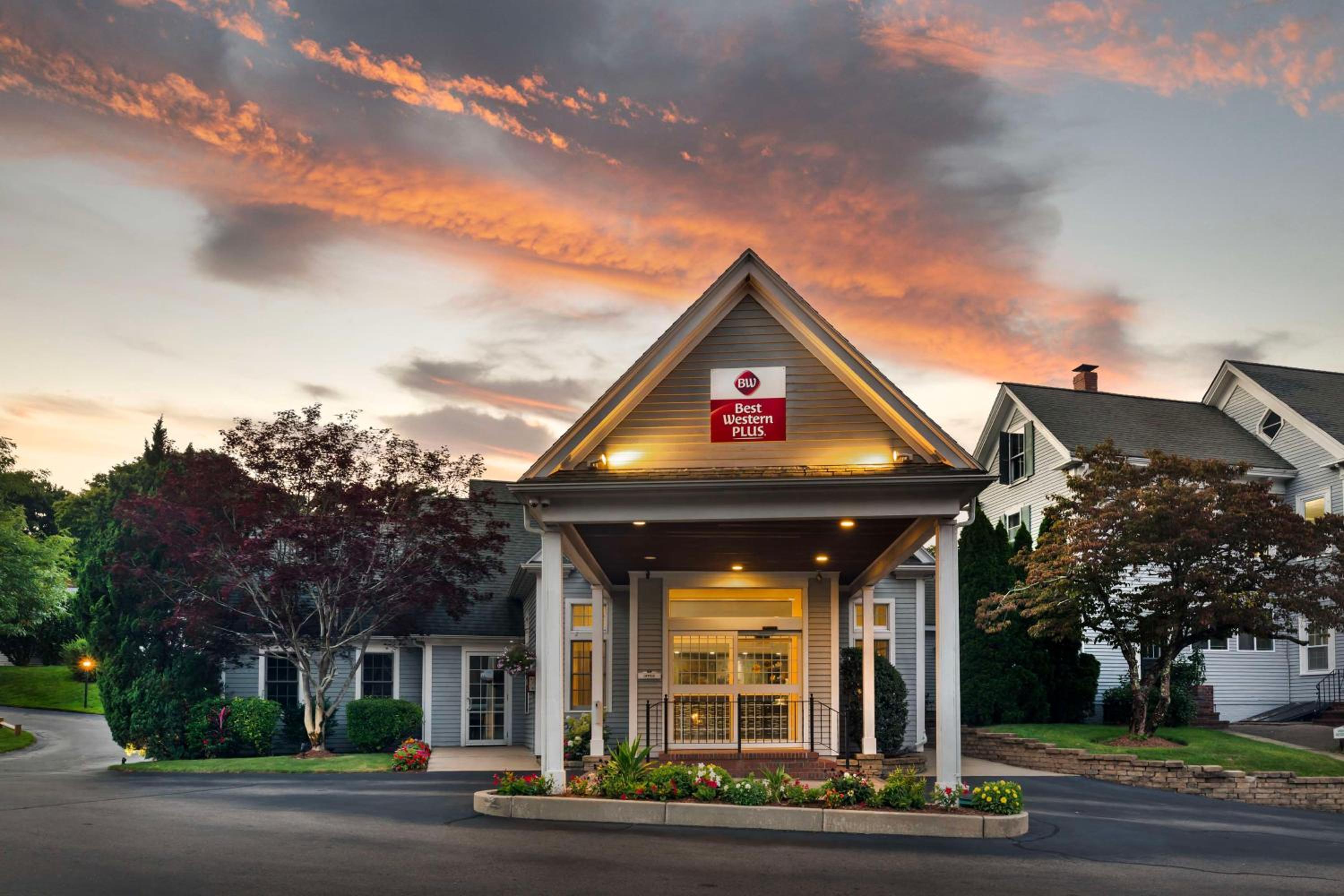 Hotel Best Western Plus Cold Spring - Image 1