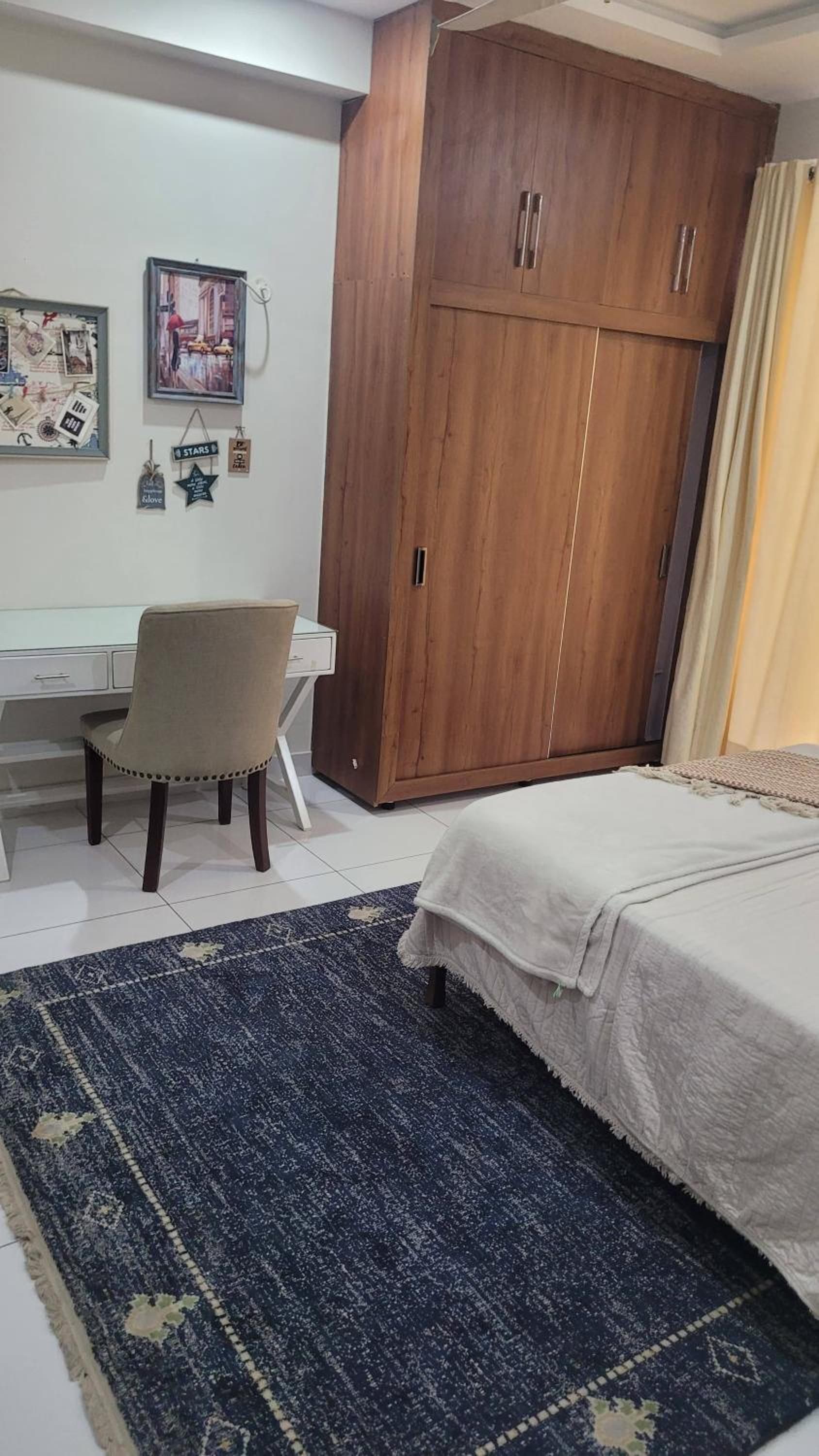 Modern Luxury 3 BHK, secure and peaceful view 2