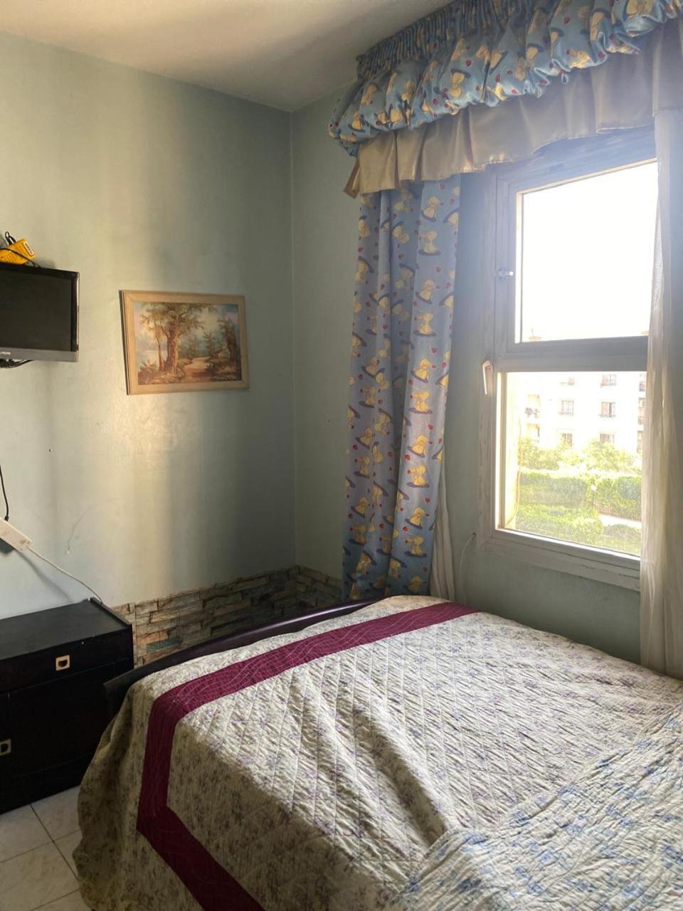 Females only Private bedroom stay with me Rehab city