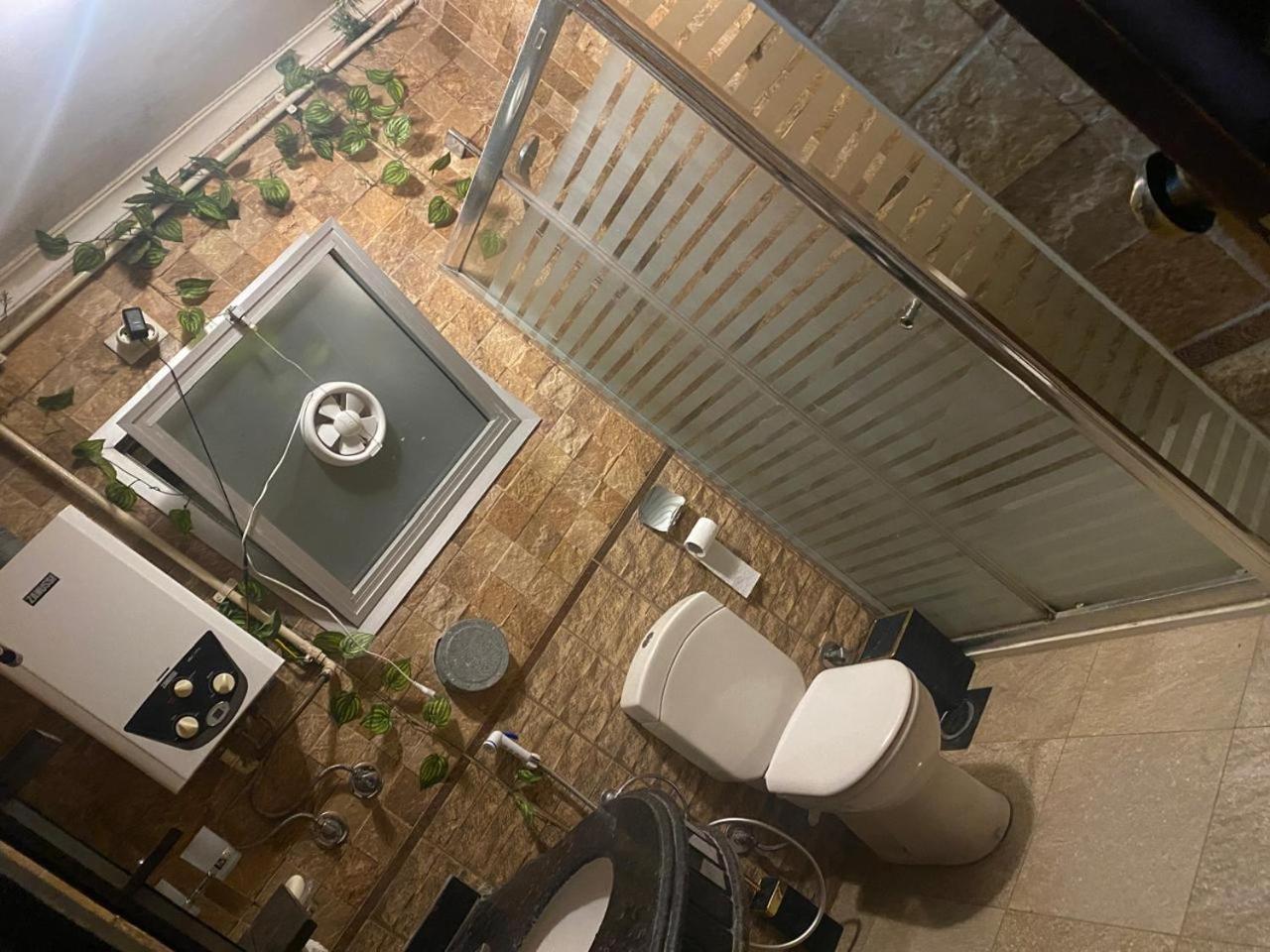 Females only Private bedroom stay with me Rehab city