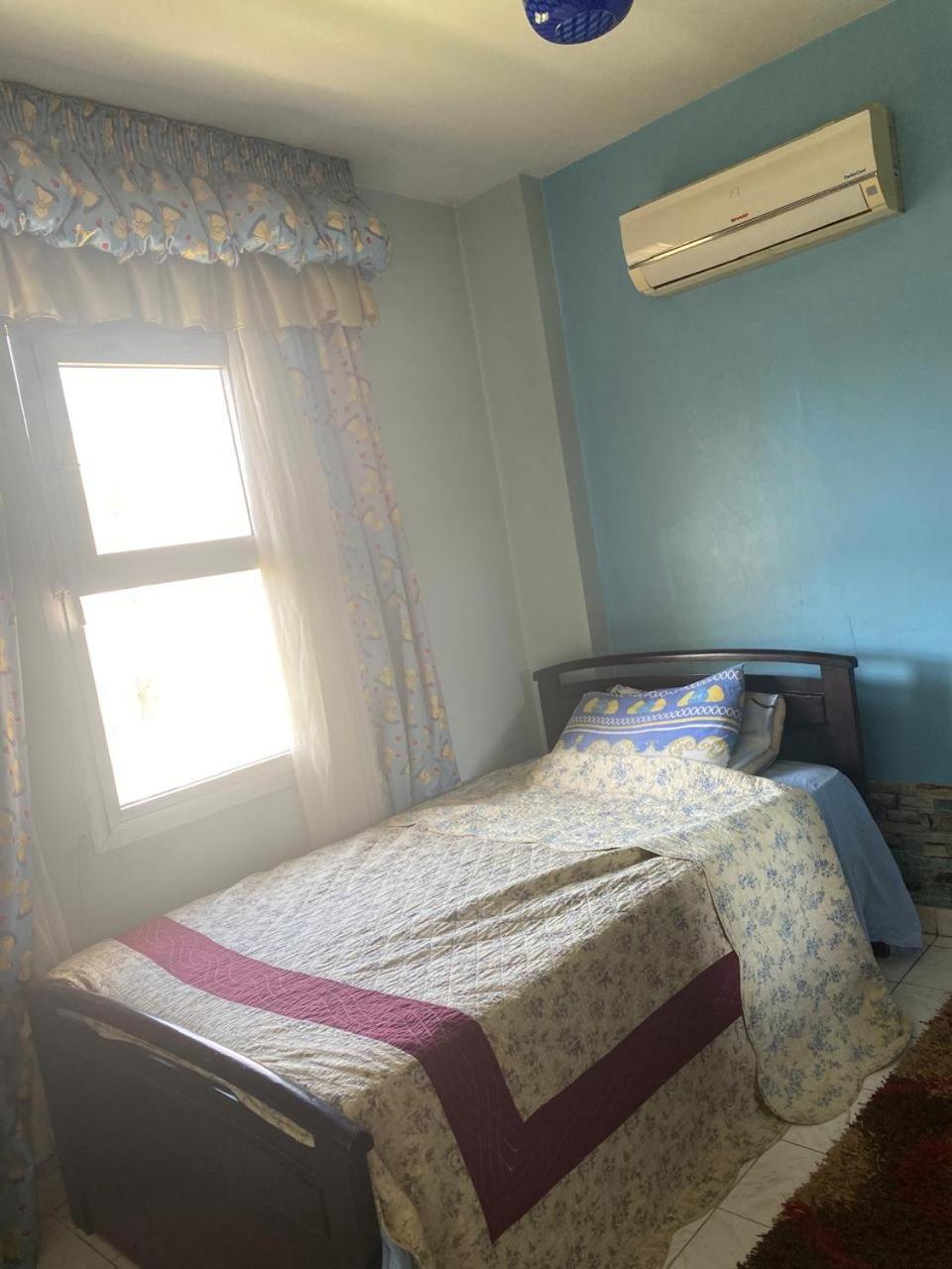 Females only Private bedroom stay with me Rehab city