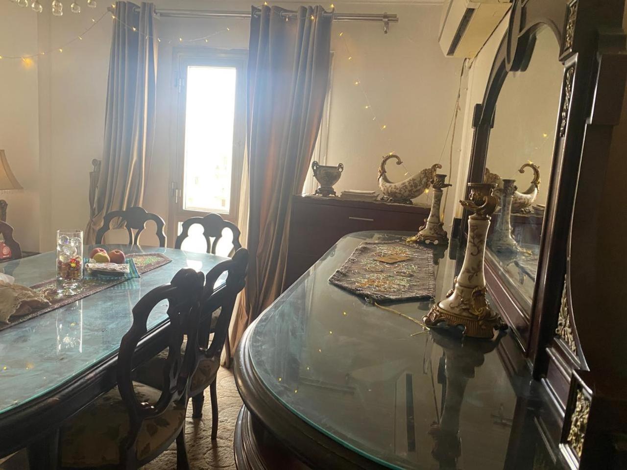 Females only Private bedroom stay with me Rehab city