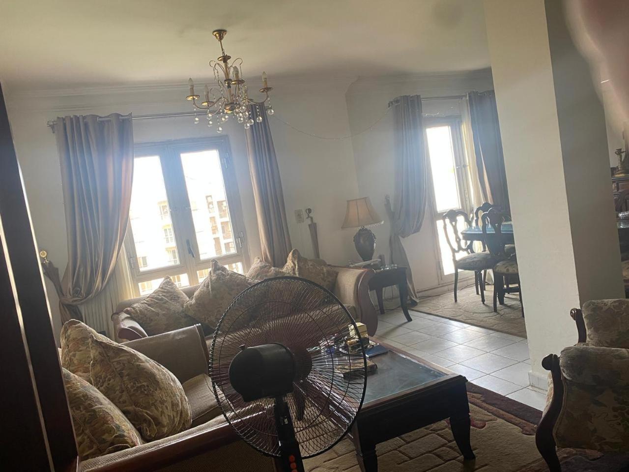 Females only Private bedroom stay with me Rehab city