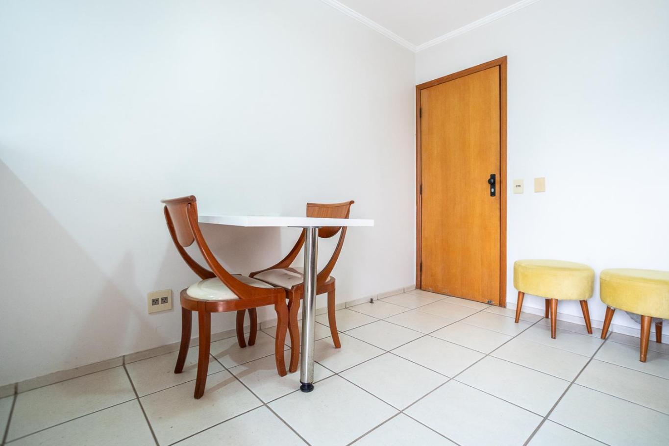 Apart hotel com Wi Fi bem localizado com piscina