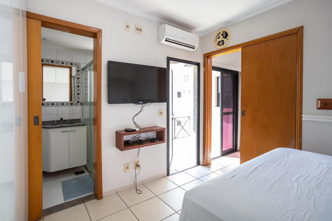 Apart hotel com Wi Fi bem localizado com piscina