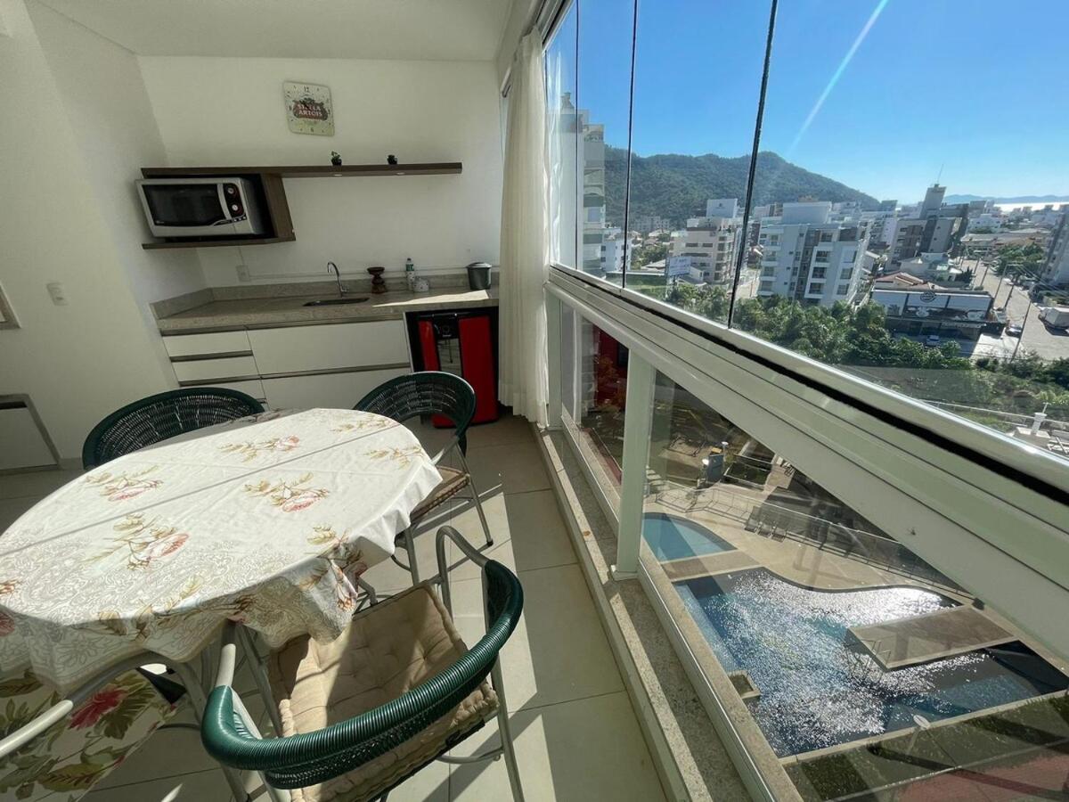 Cód 58 - Apartamento de 2 suítes com piscina.