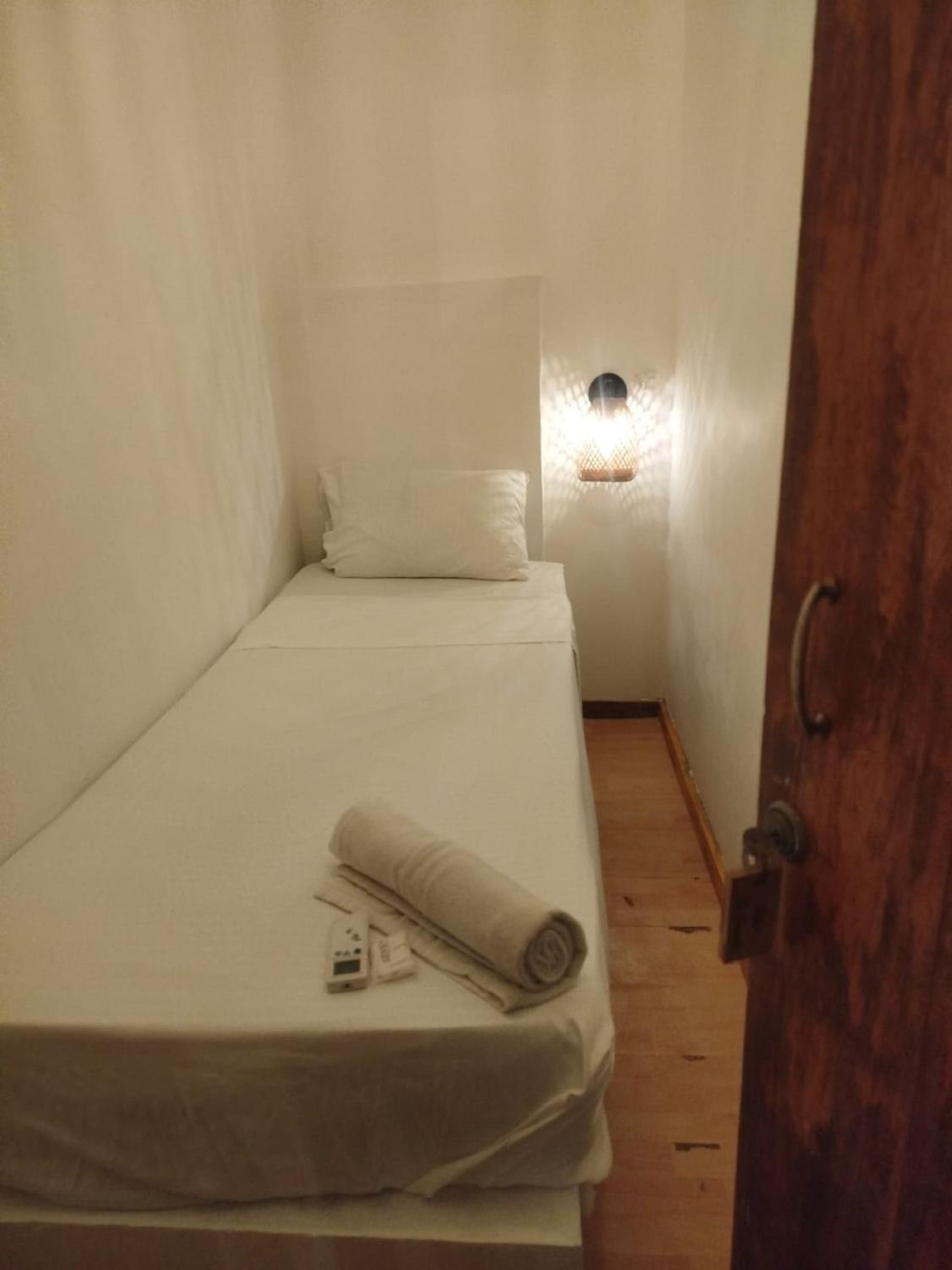 Room in Condo - Hb9-B Bed In Mixed Capsule Room