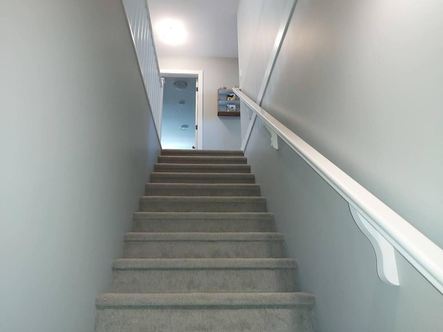 2 King Bedrooms - Walking Distance To Pools