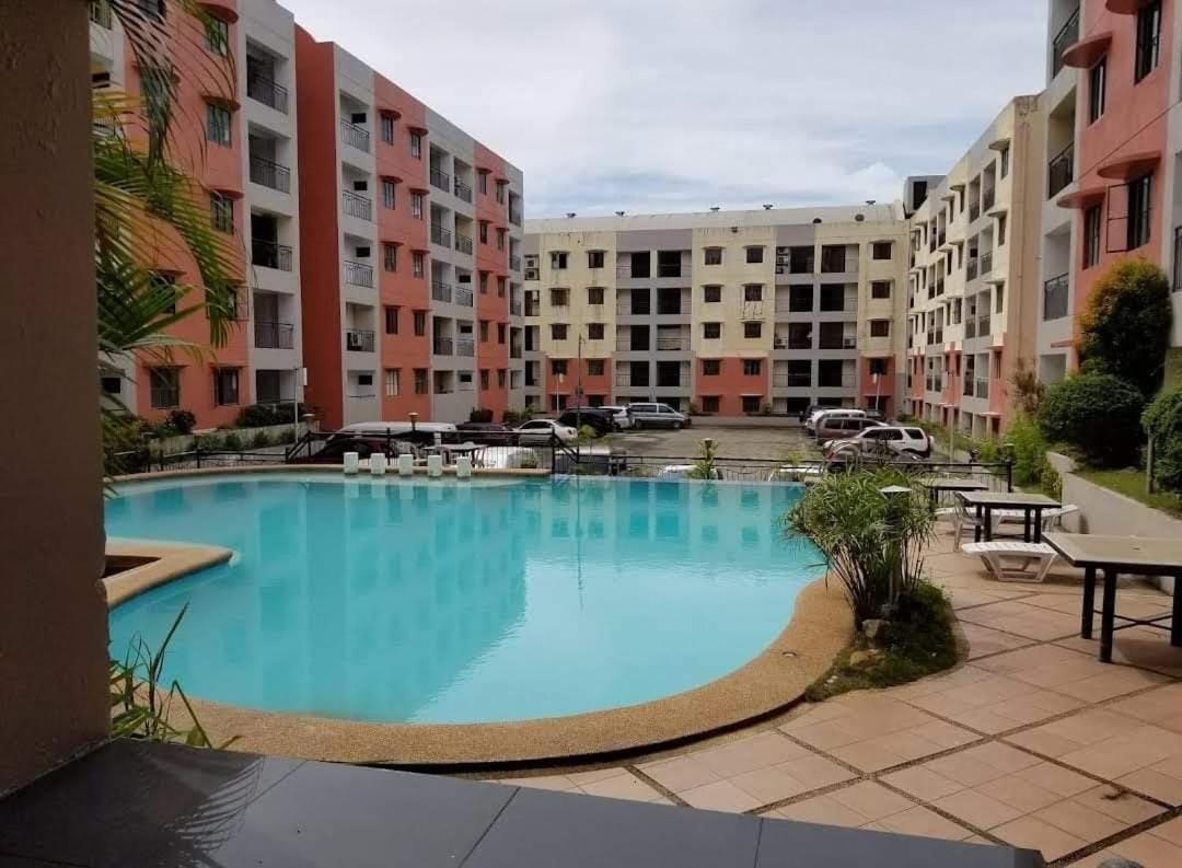 D407 Airport Haven at Kiener Hills view 2