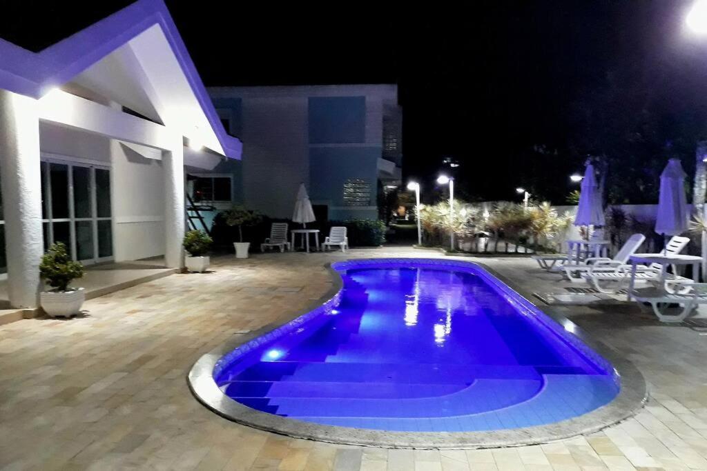 Duplex beira-mar com piscina