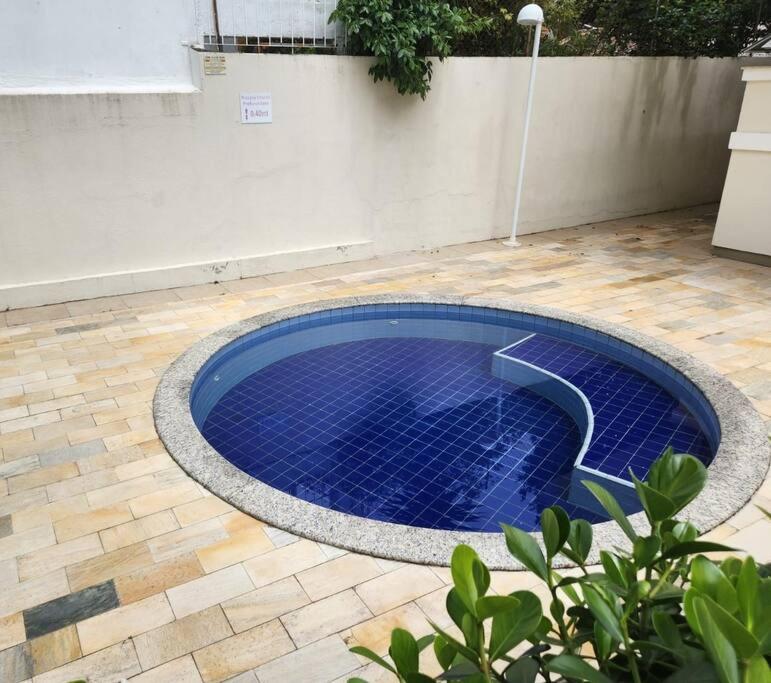 Duplex beira-mar com piscina