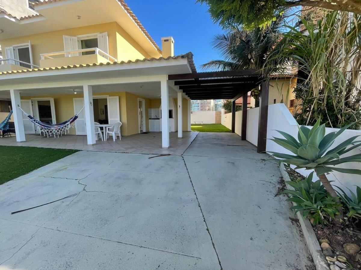 Cód 5 - Casa a poucos passos da praia de Palmas