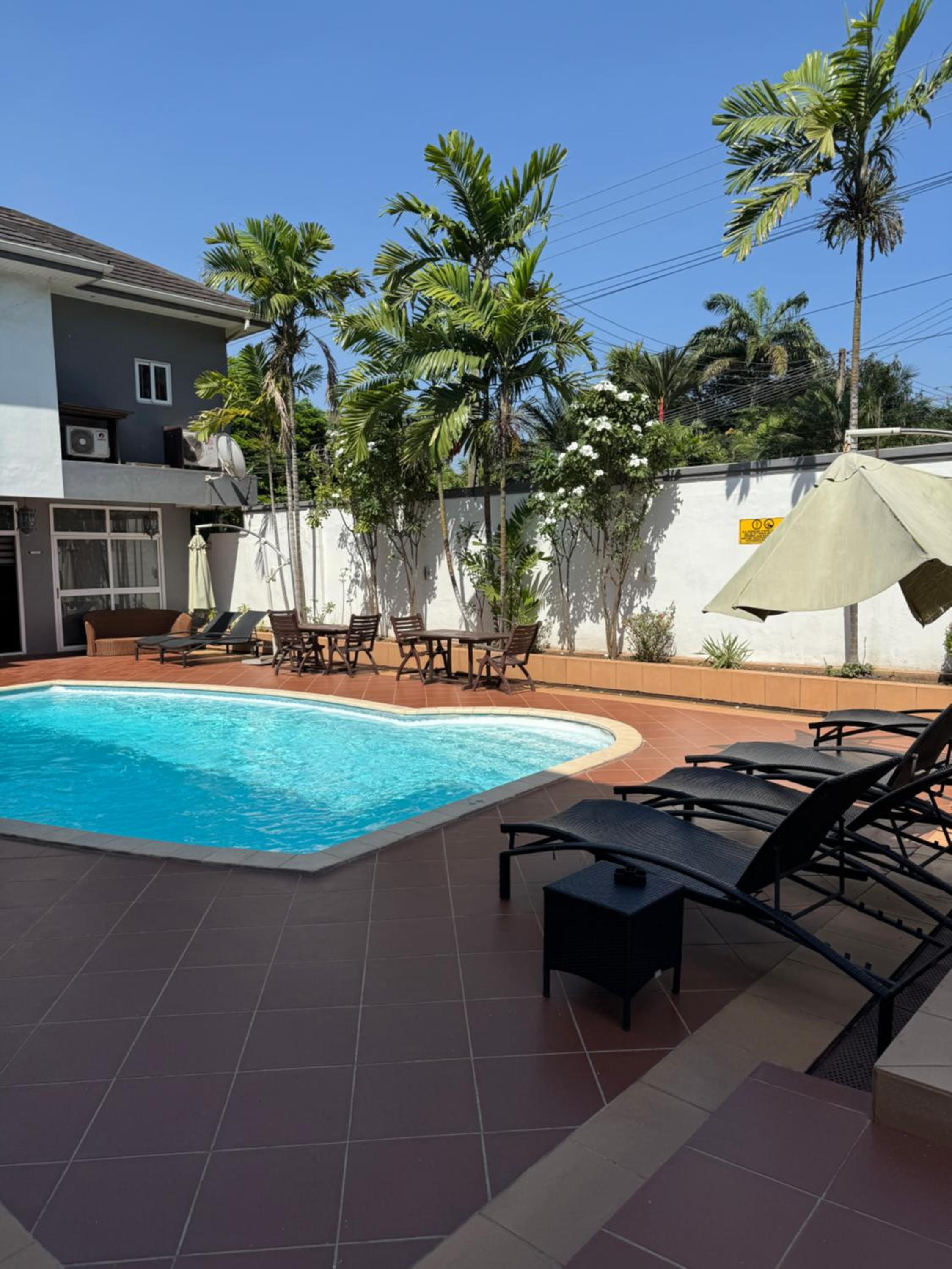 Eagles Apartments, Airport Residential
