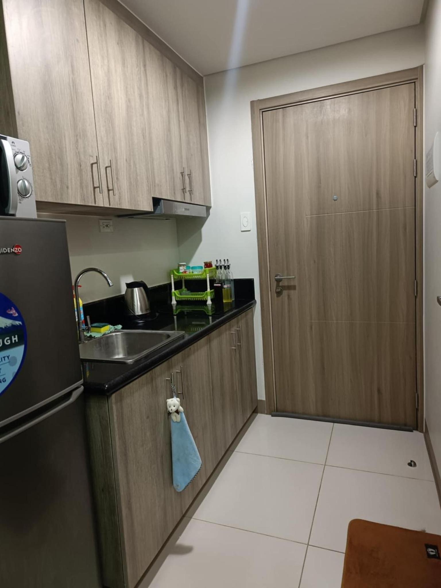 Coast Residences-Ronnzel staycation