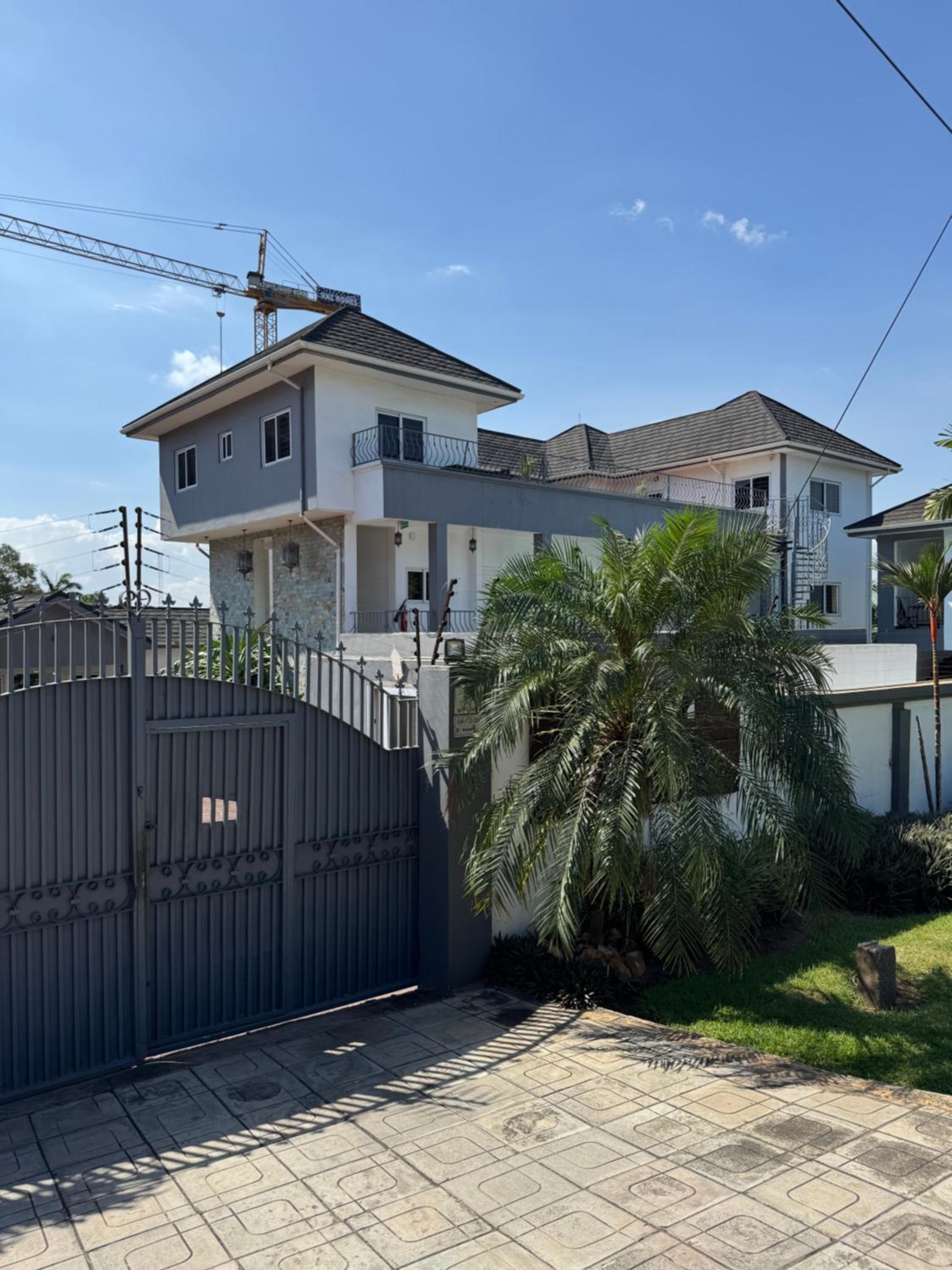 Eagles Apartments, Airport Residential