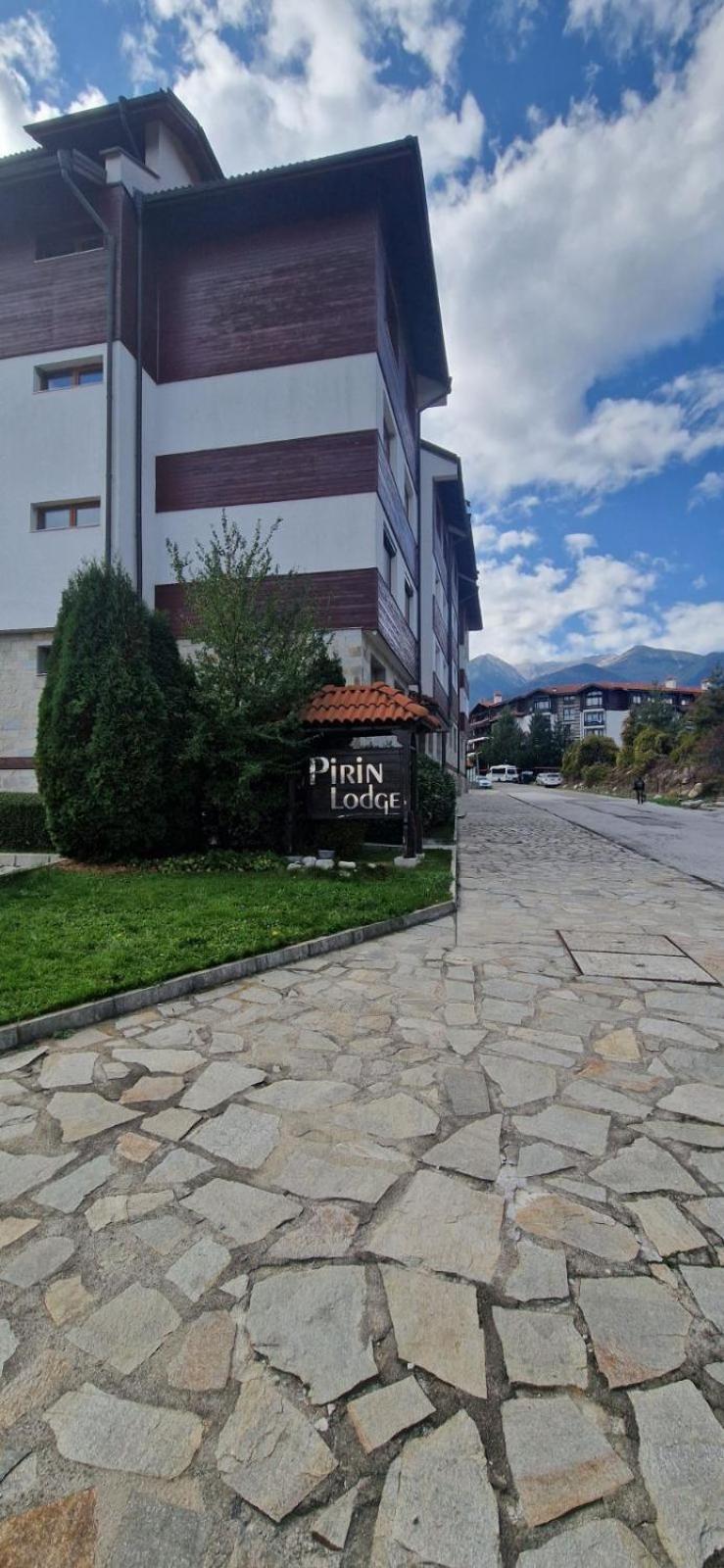Free SPA Pirin lodge cosy apartment view 2