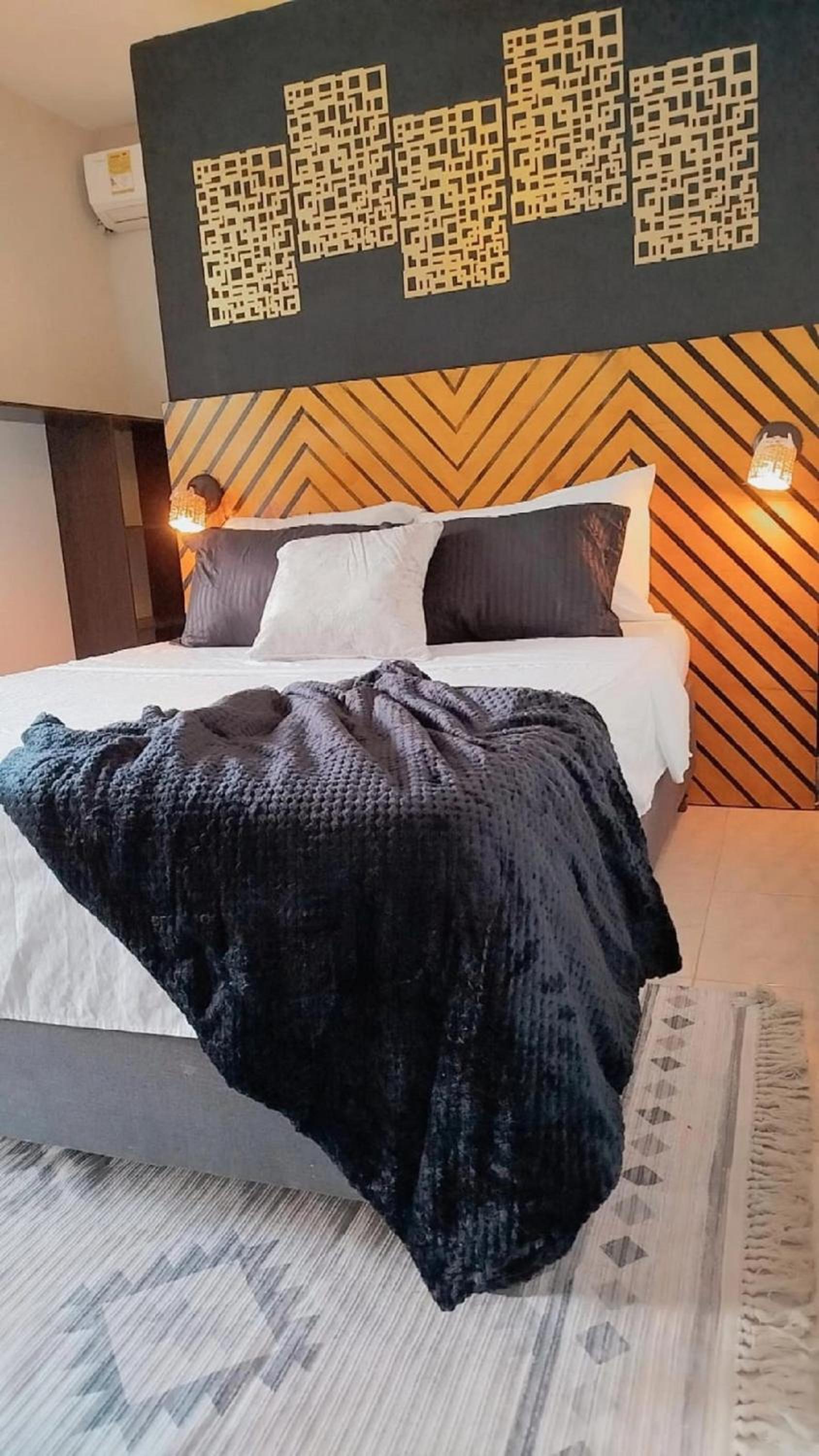 Hb4 Double Room with Private Bathroom and Balcony