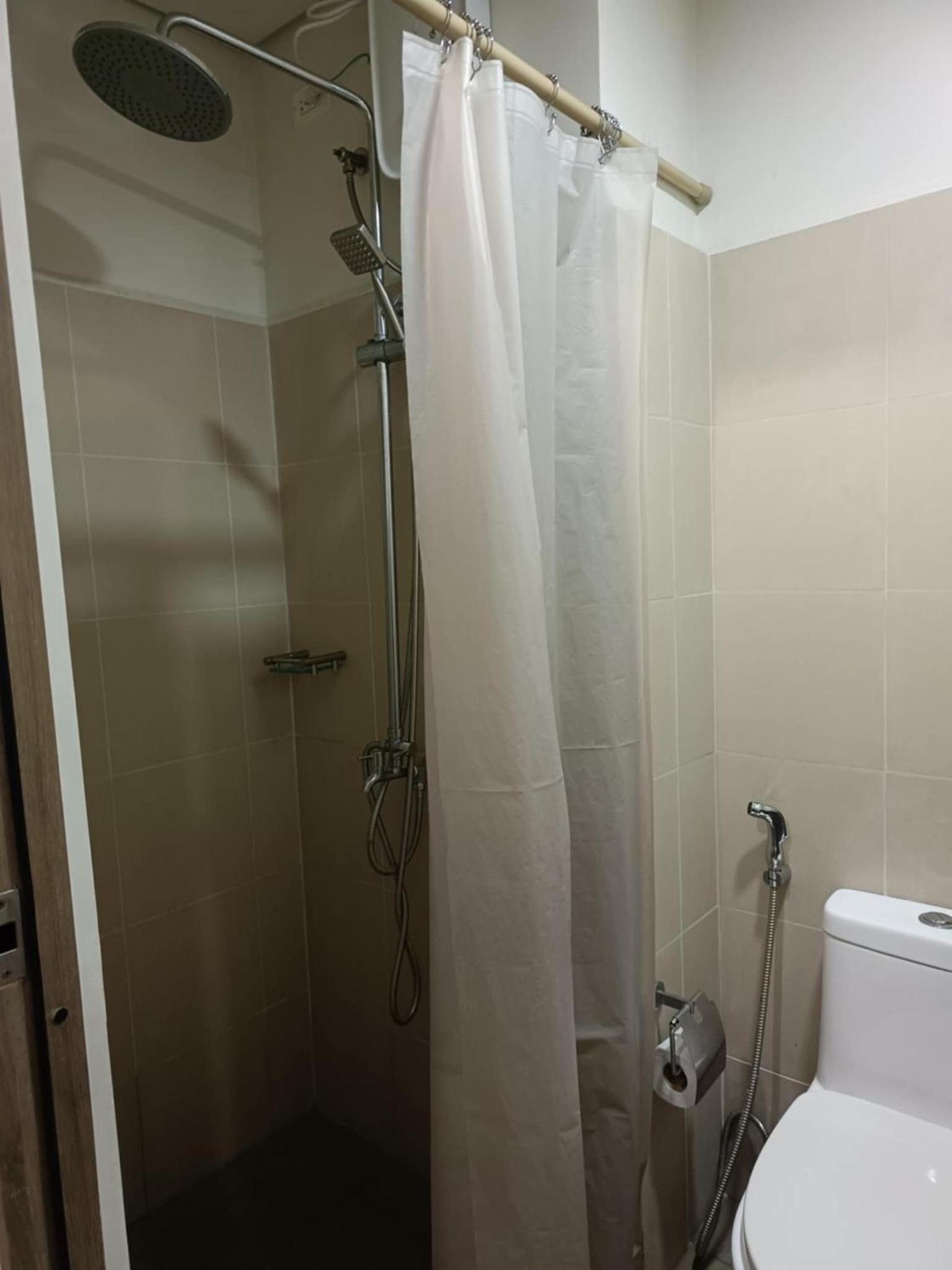 Coast Residences-Ronnzel staycation