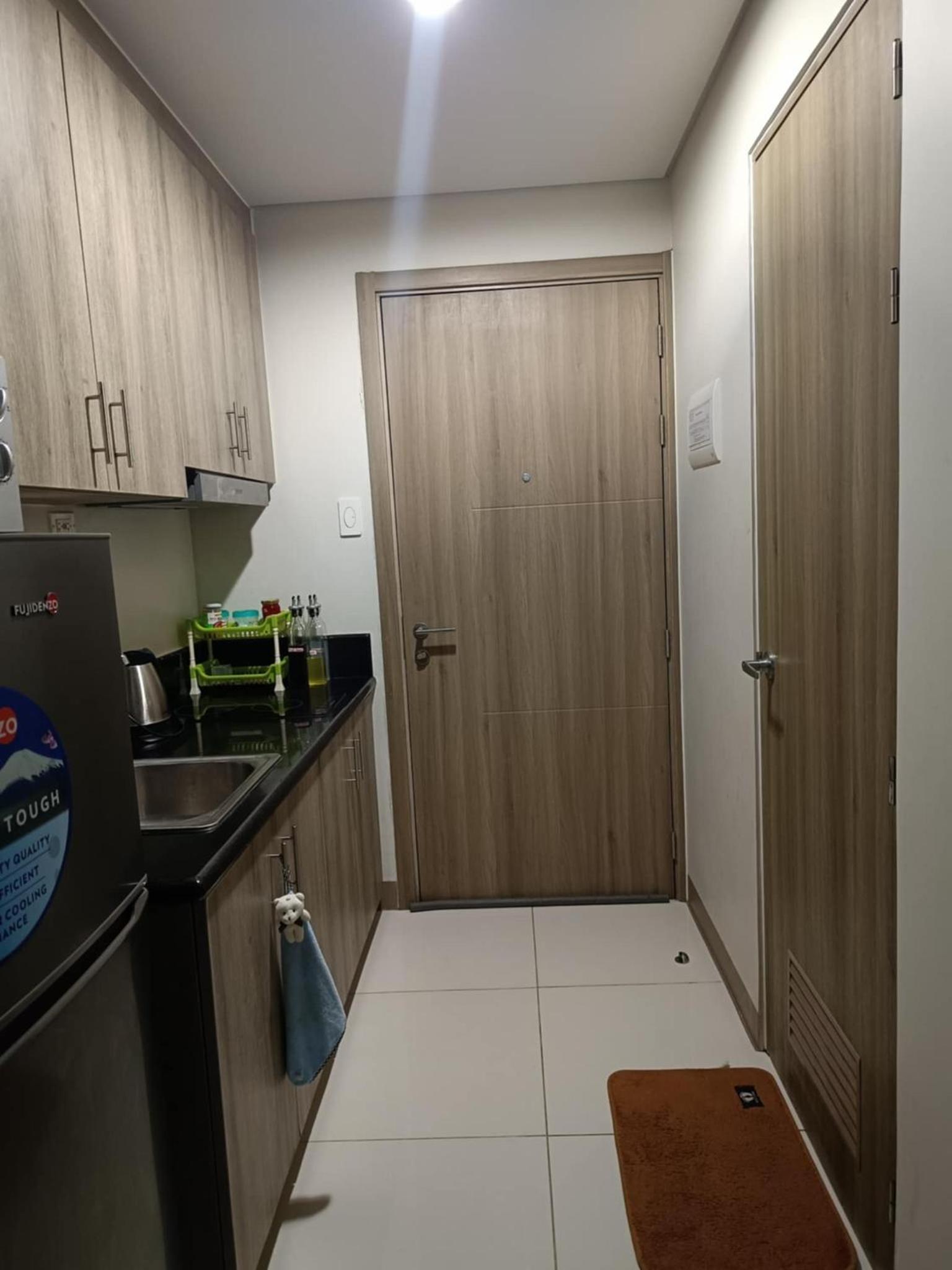 Coast Residences-Ronnzel staycation