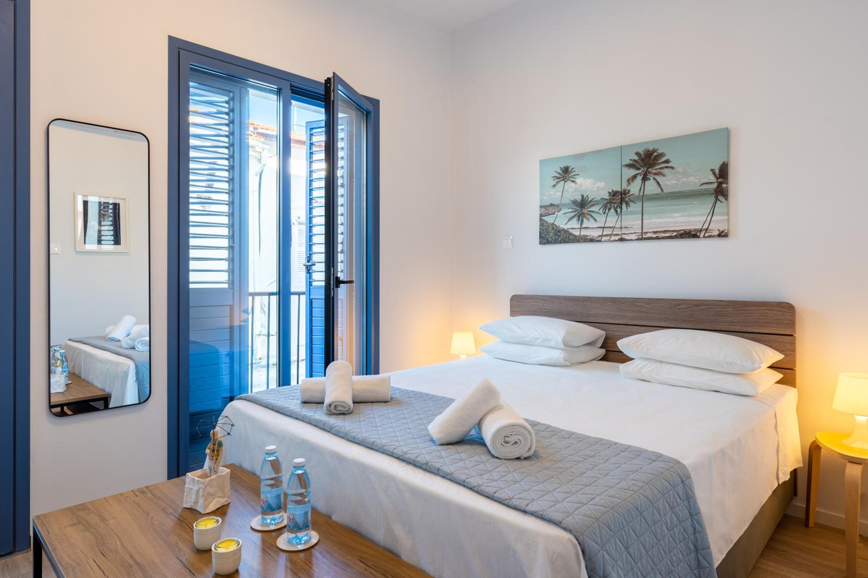 Le Voyageur By the Sea - Furnished Rooms