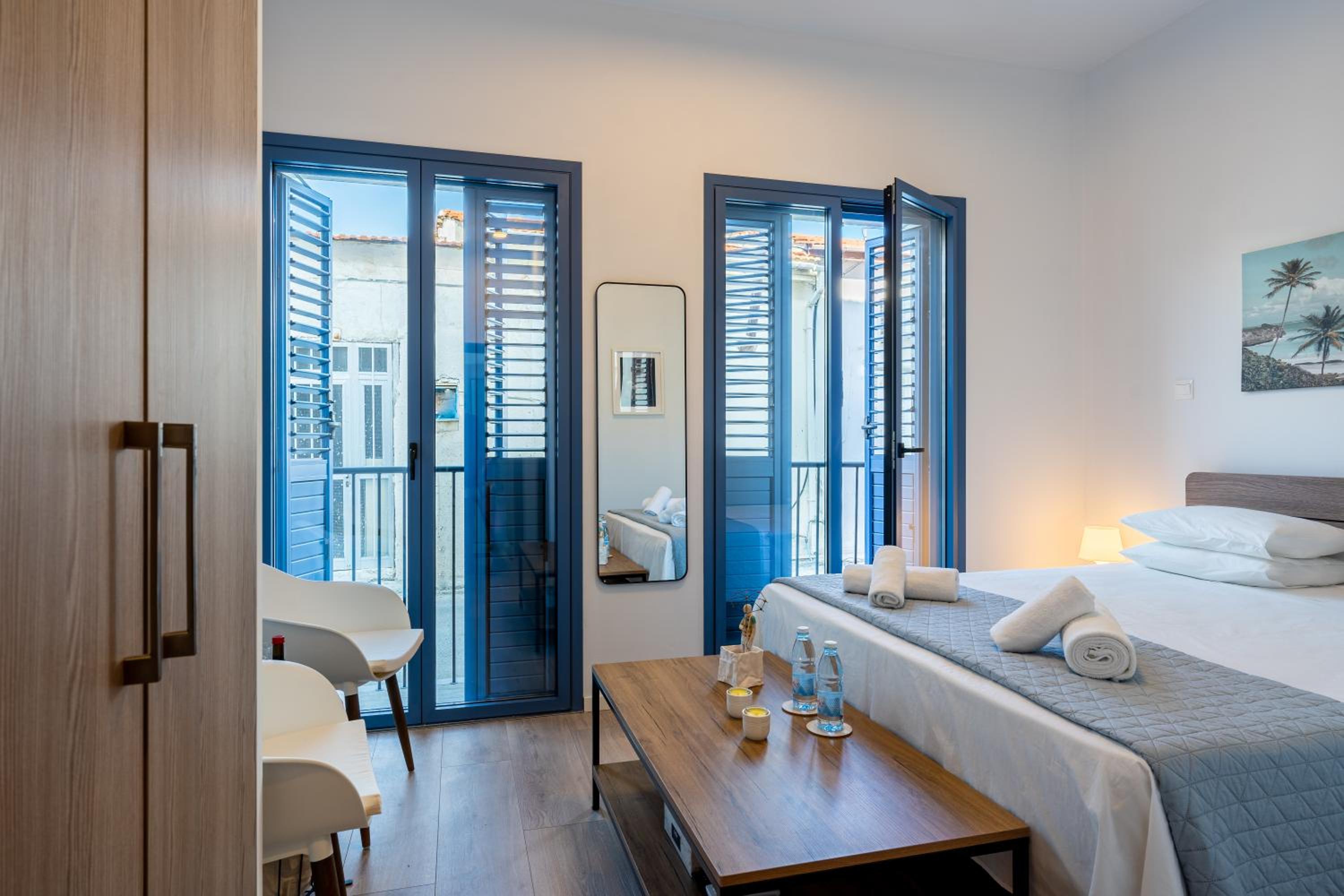Le Voyageur By the Sea - Furnished Rooms