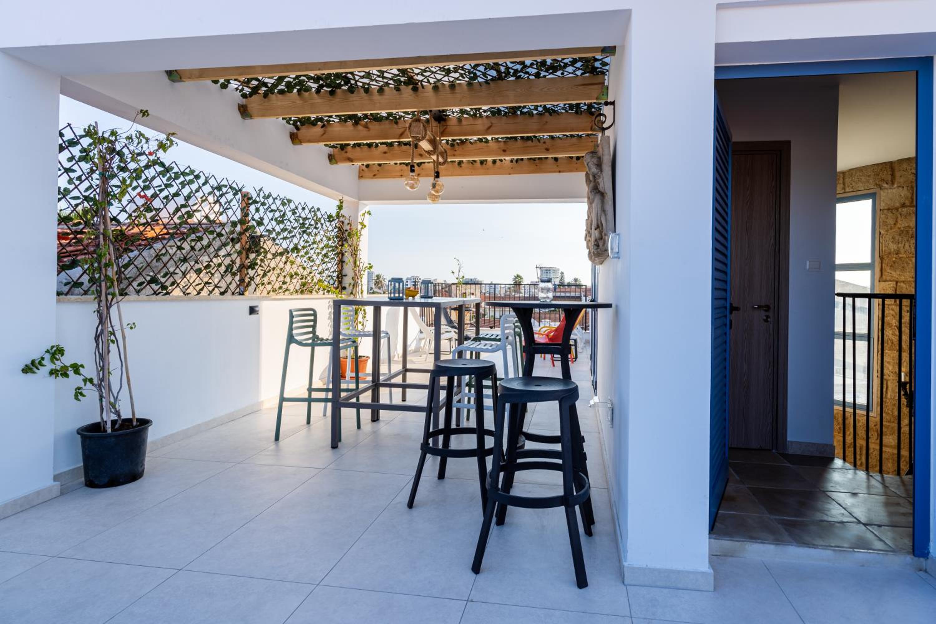 Le Voyageur By the Sea - Furnished Rooms