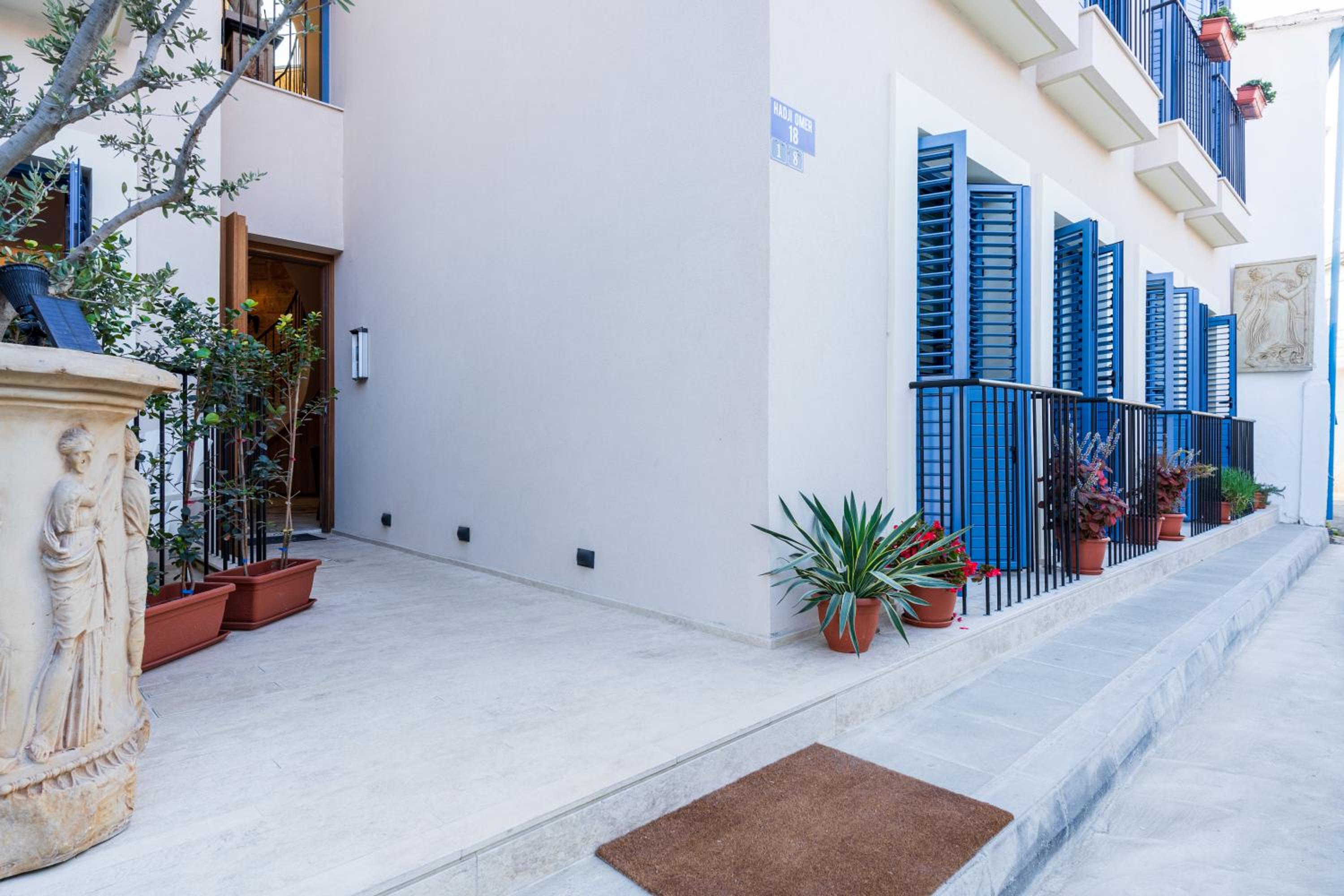Le Voyageur By the Sea - Furnished Rooms
