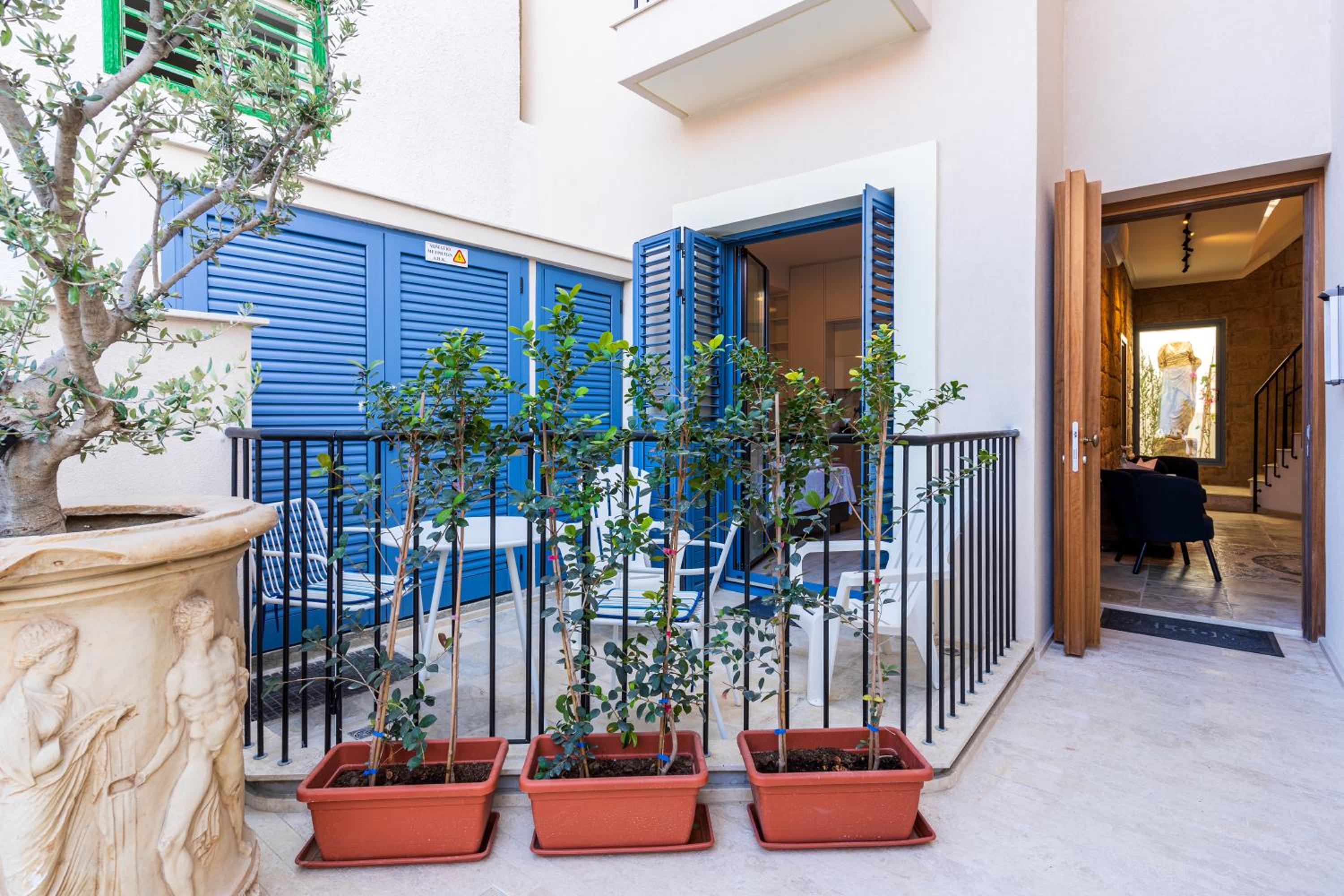Le Voyageur By the Sea - Furnished Rooms