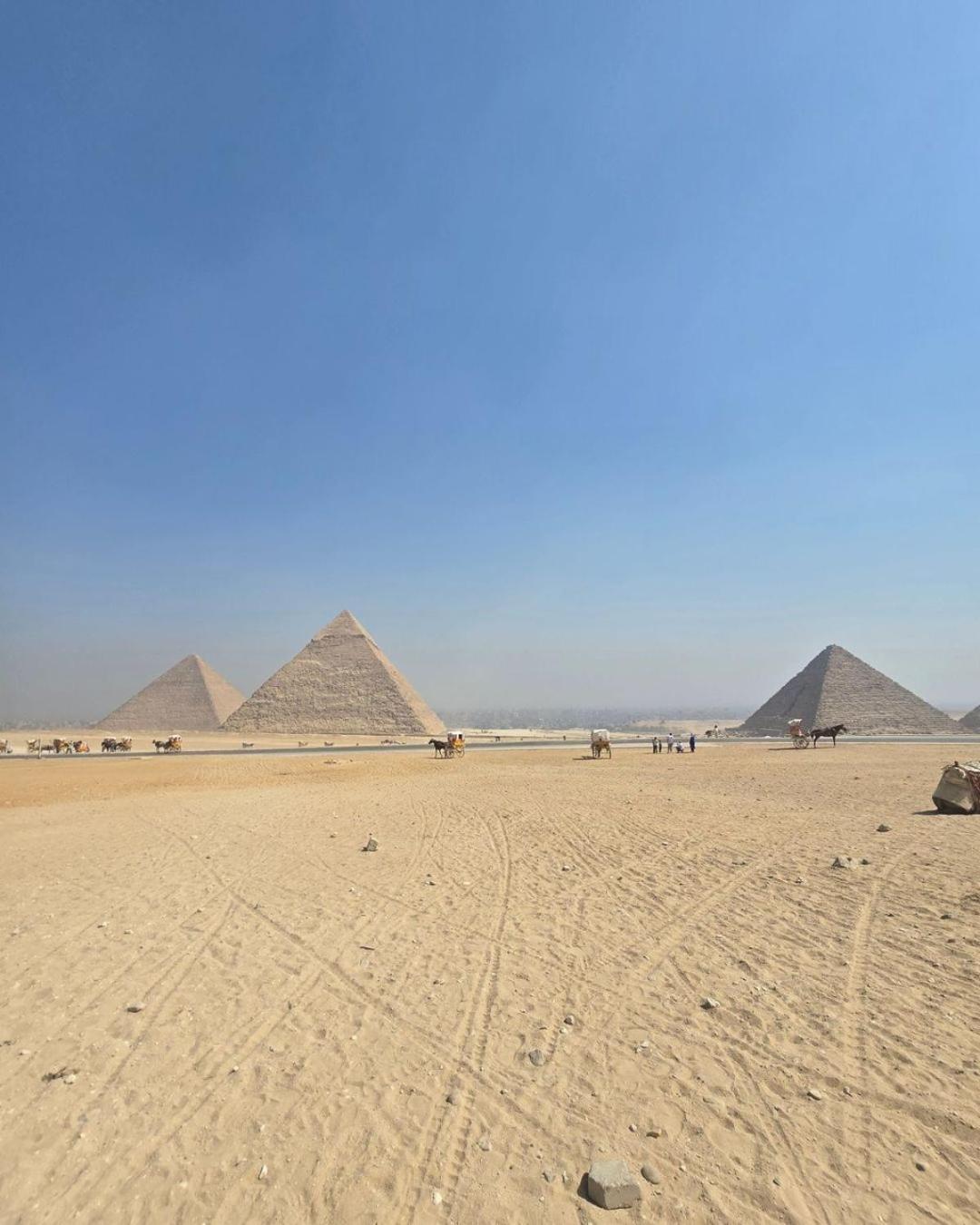 Fares pyramids Hostel