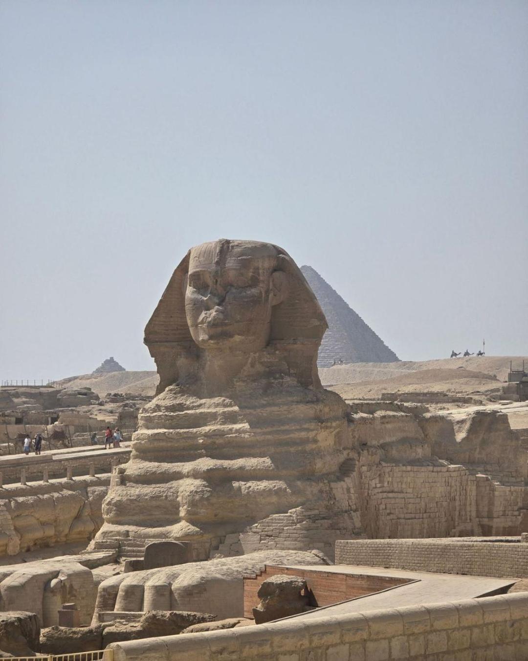 Fares pyramids Hostel