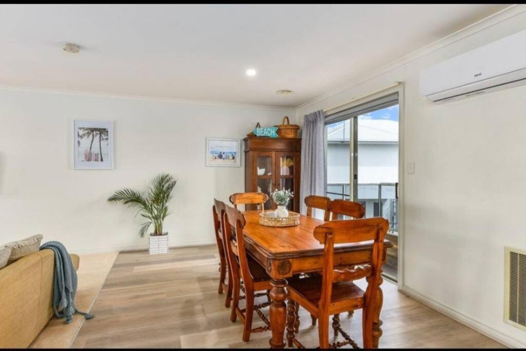 2 6 Germein Court Panayil BeachHouse ! Stunning Ocean Views!