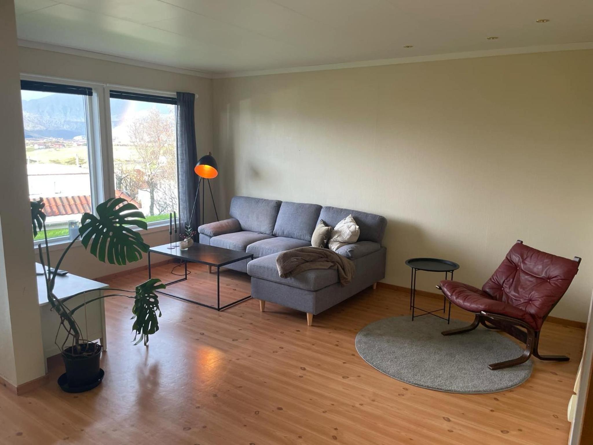 Hotel Leilighet med nydelig utsikt på Leknes! - Image 1