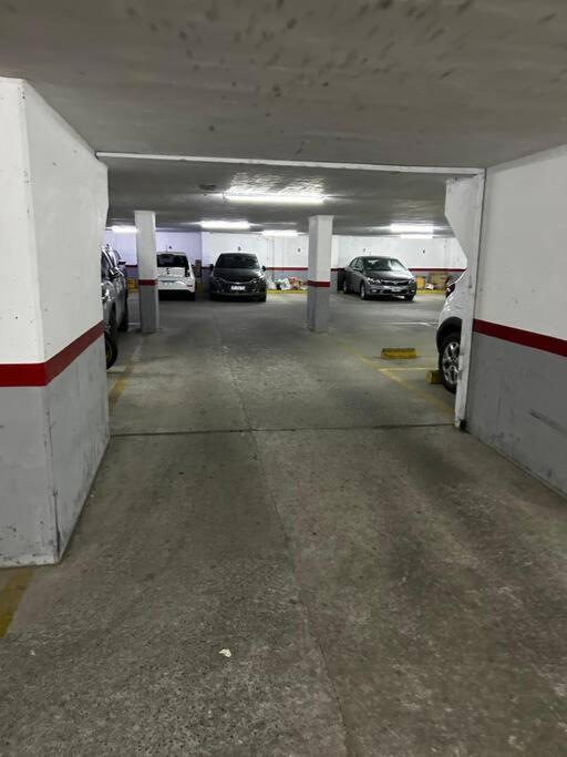 Depto de lujo con cochera y piscina sobre Bv Gálvez