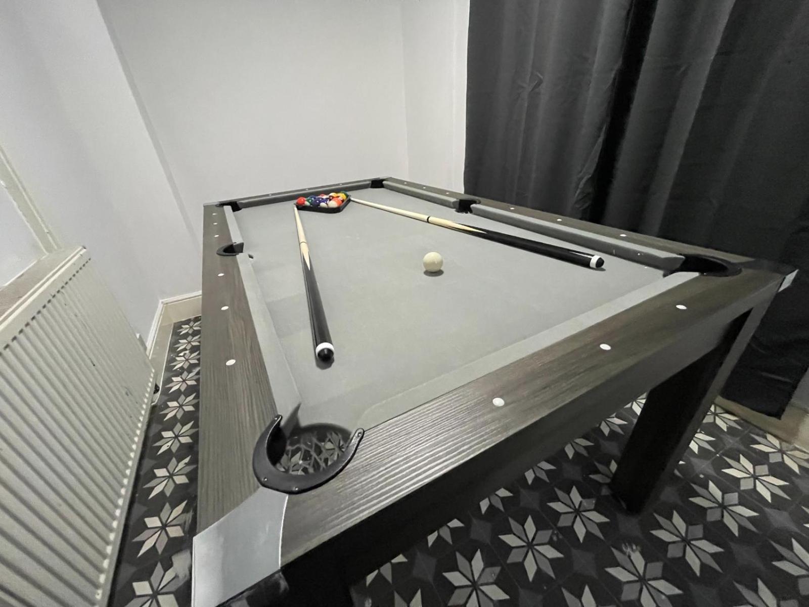 Spacious 6-Bedroom Home in Bedes, Blackpool