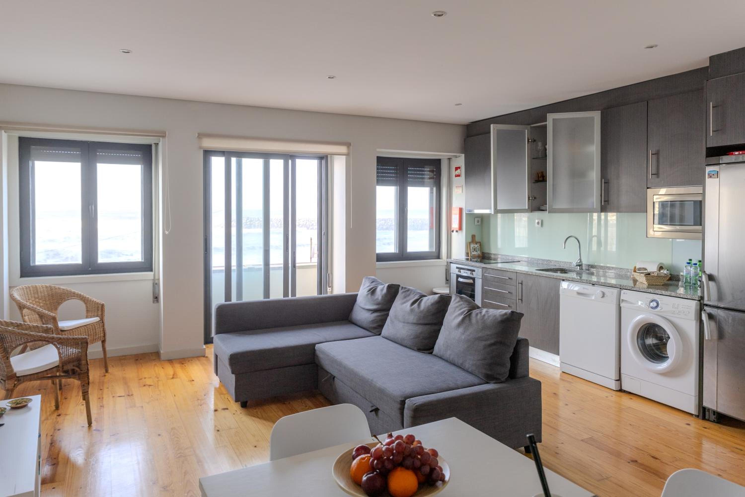 SpinBay Apartment