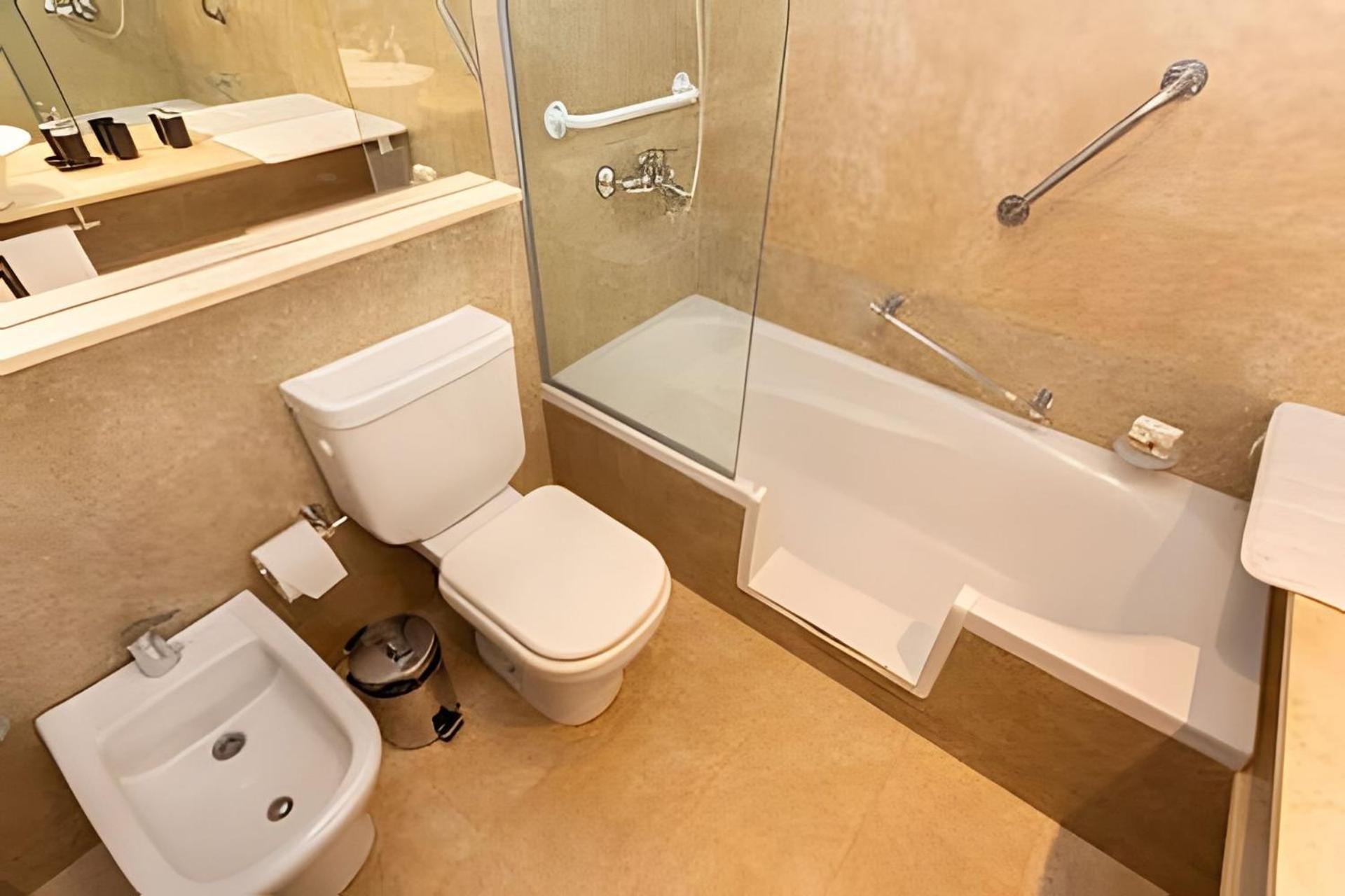 Luxury Building in Heart of Palermo Soho 2 Pools, Sauna, Gym and Business Center