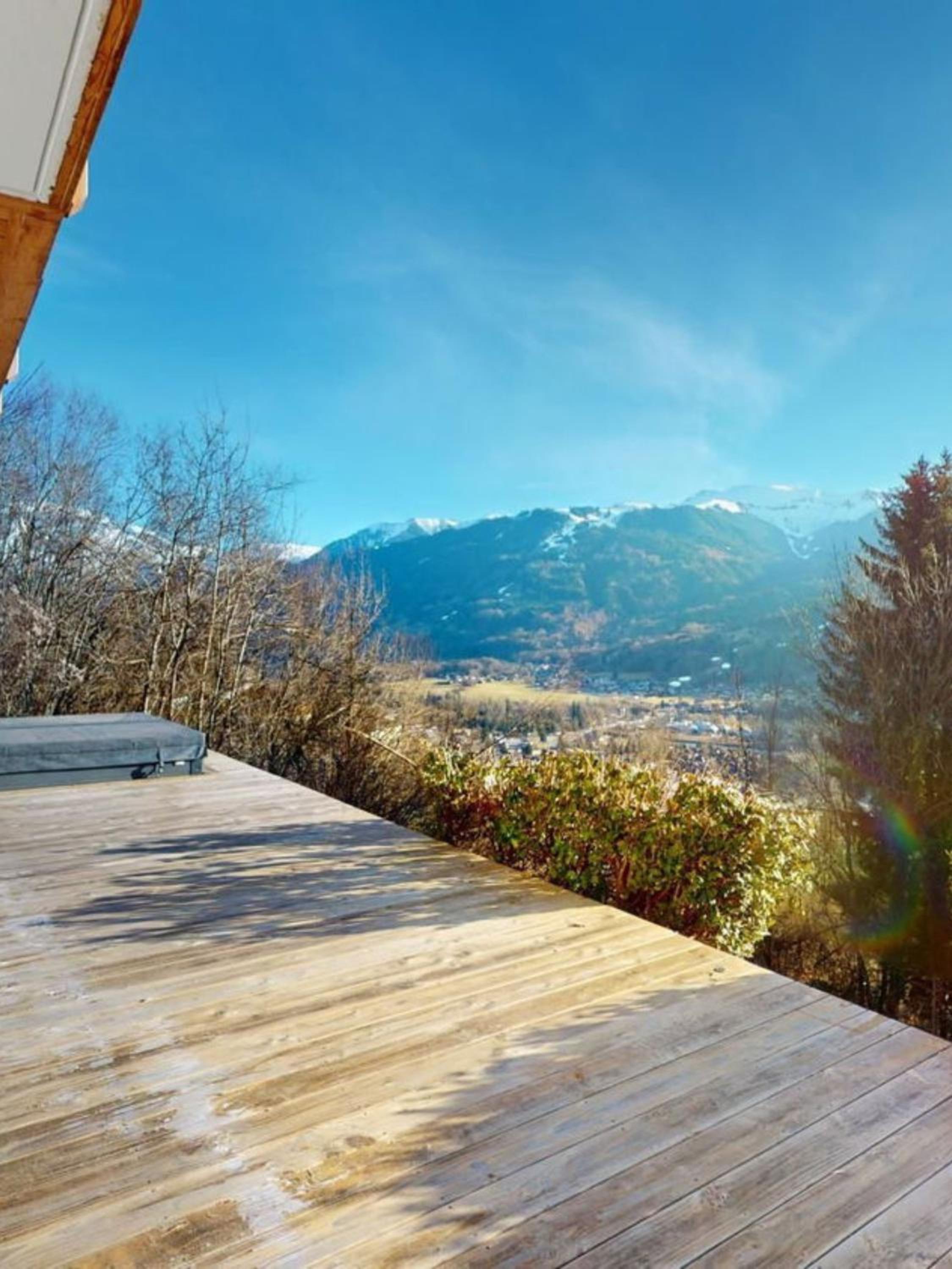 Mountain View, great location Chalet Joli