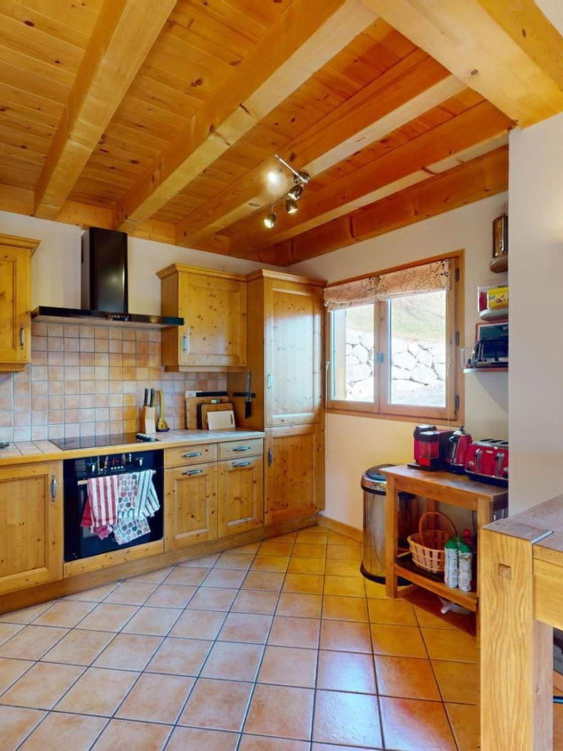 Mountain View, great location Chalet Joli