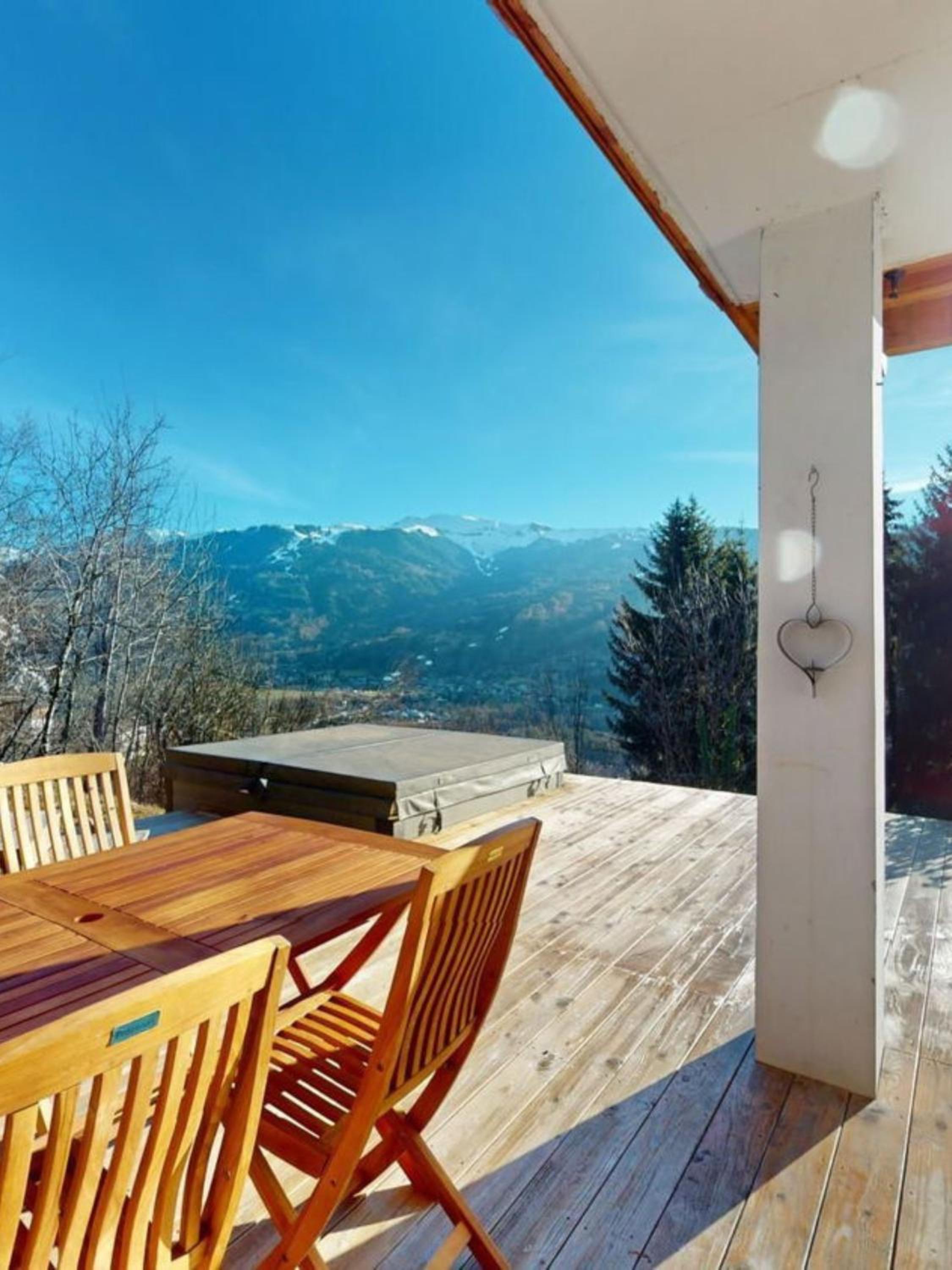 Mountain View, great location Chalet Joli