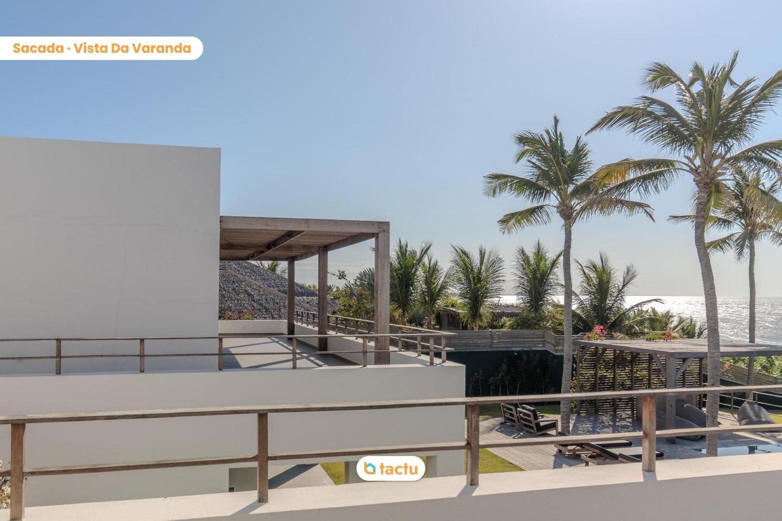 Vila Juriti: Luxury Beachfront in Fortim