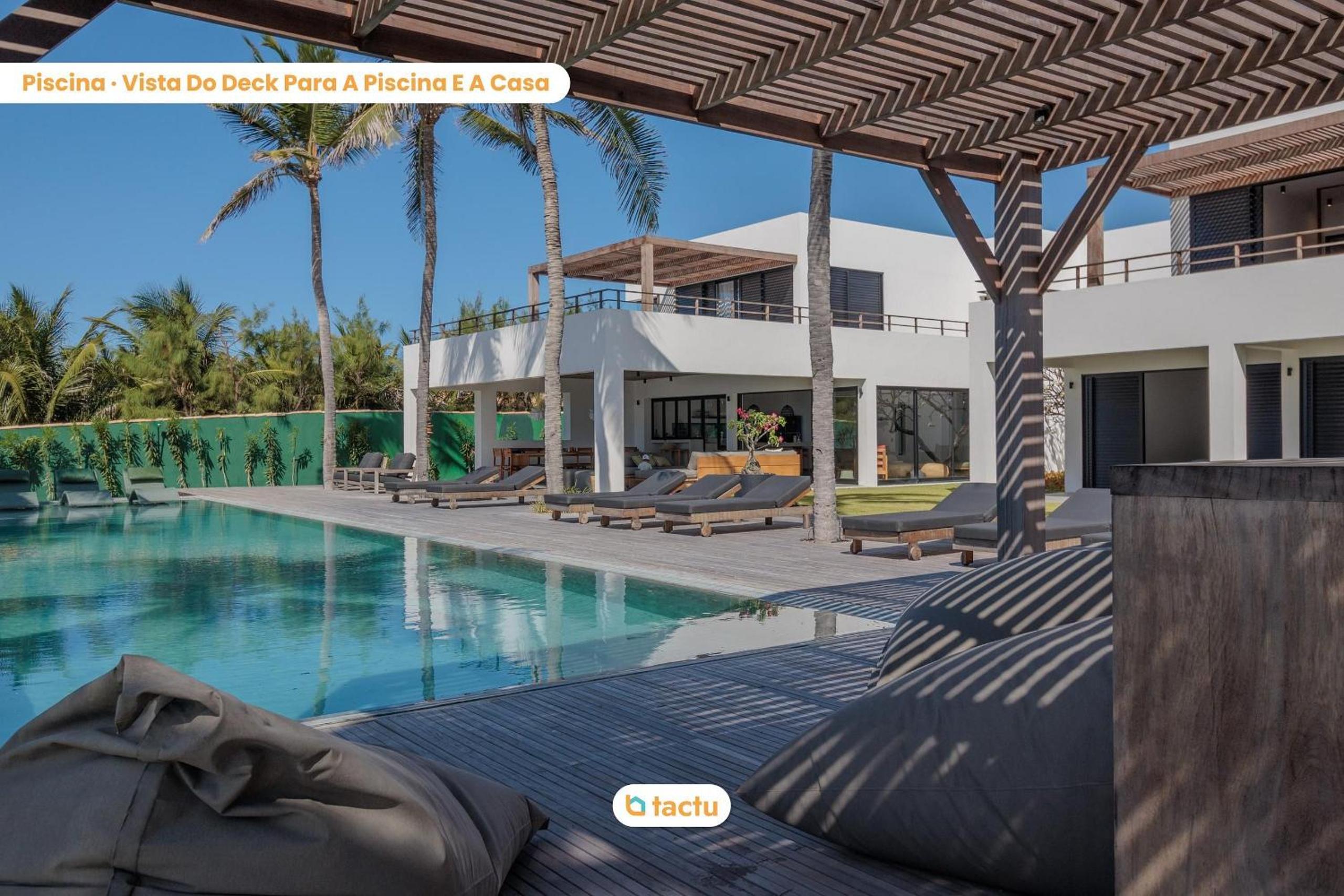 Vila Juriti: Luxury Beachfront in Fortim