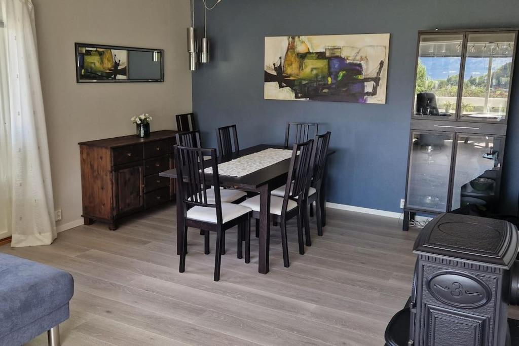 Hus med 5 soverom på Hakallestranda i Vanylven view 2