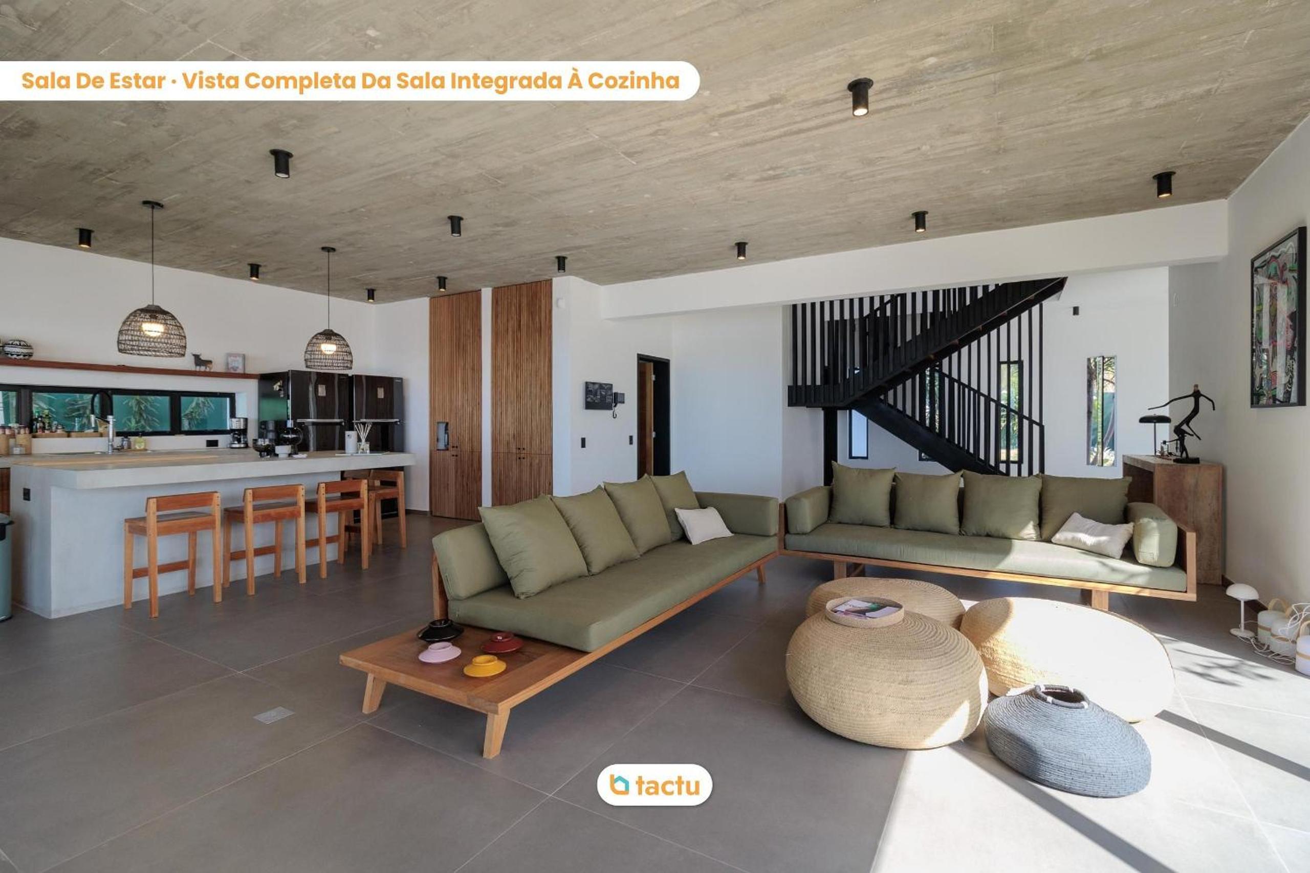 Vila Juriti: Luxury Beachfront in Fortim