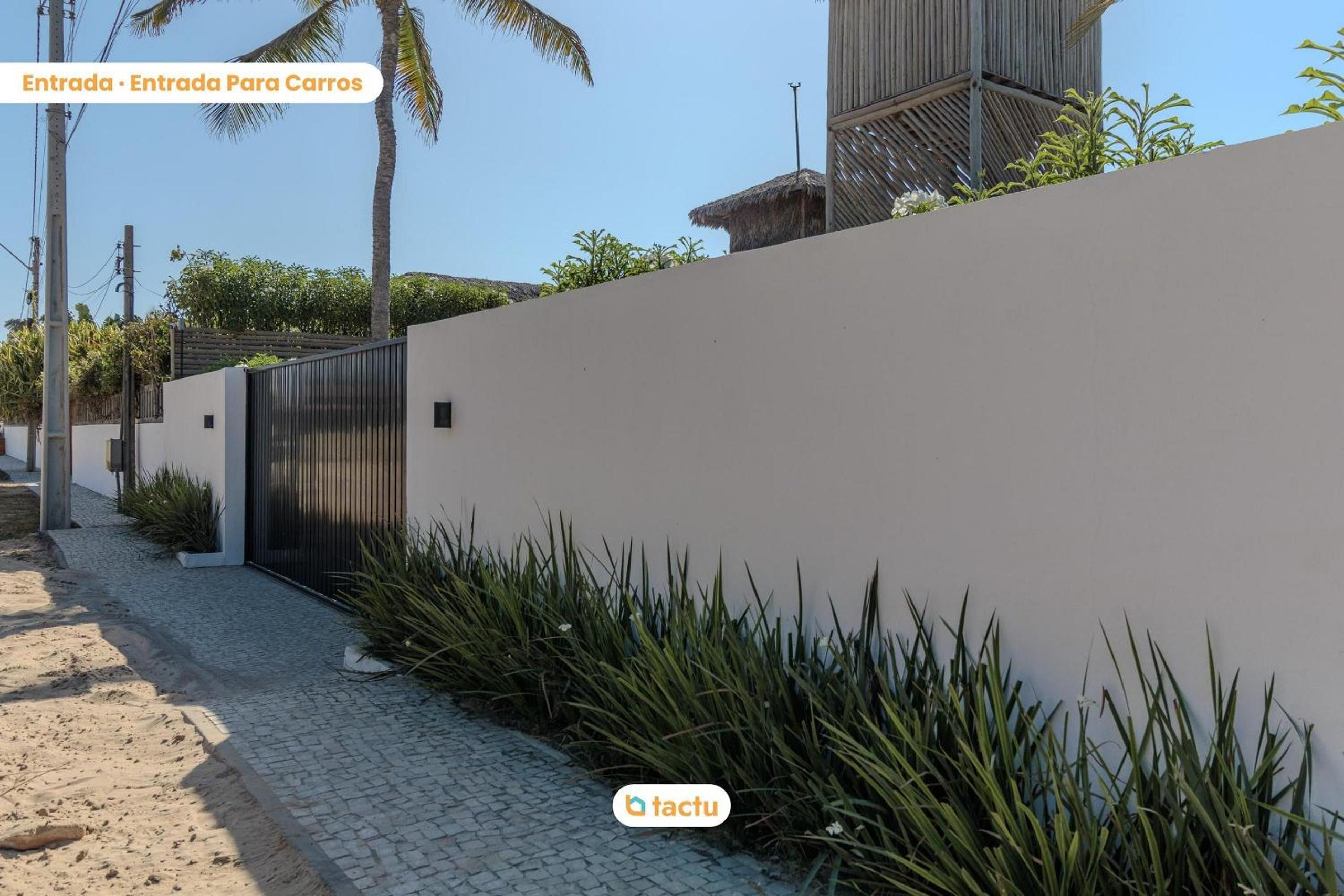 Vila Juriti: Luxury Beachfront in Fortim