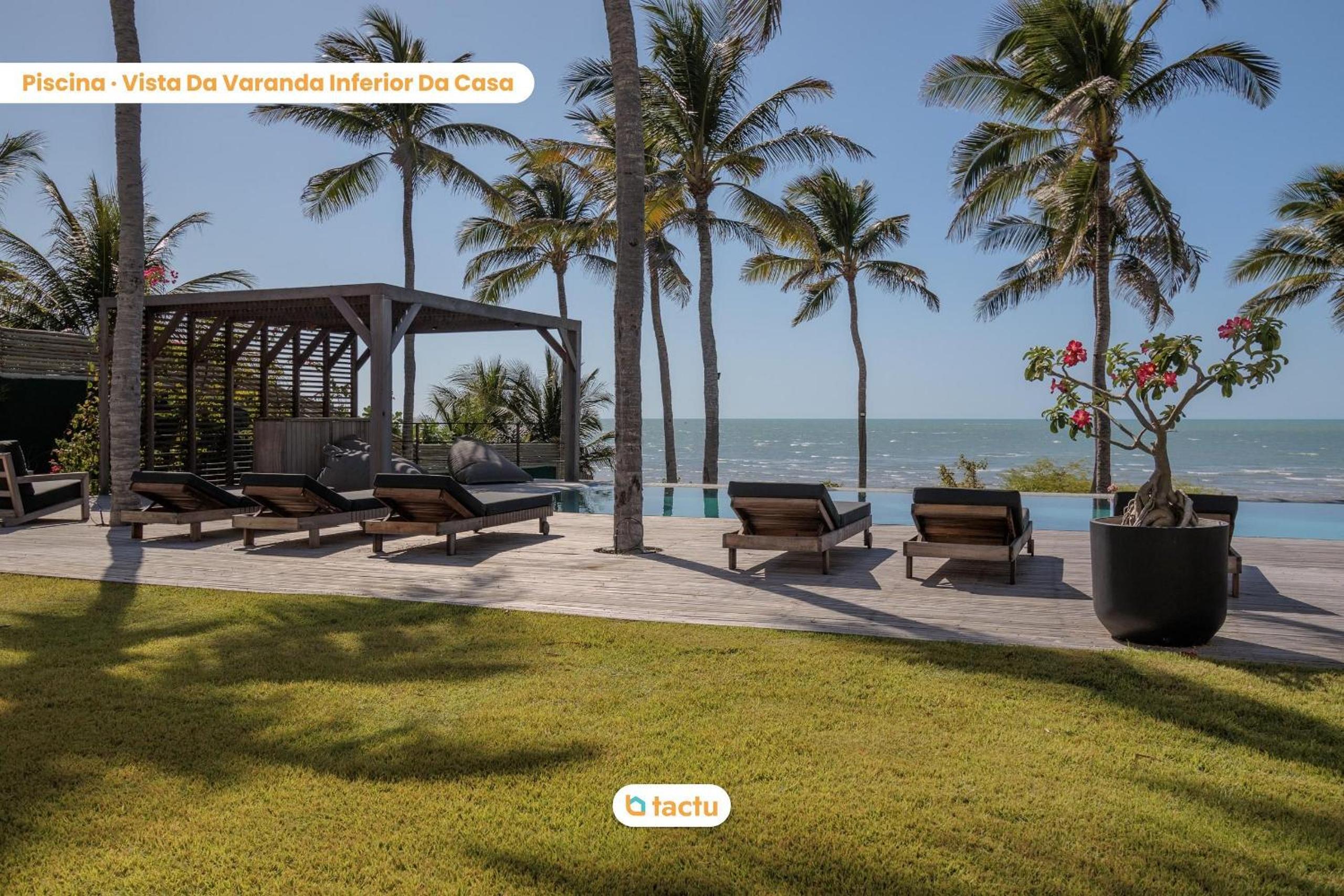 Vila Juriti: Luxury Beachfront in Fortim