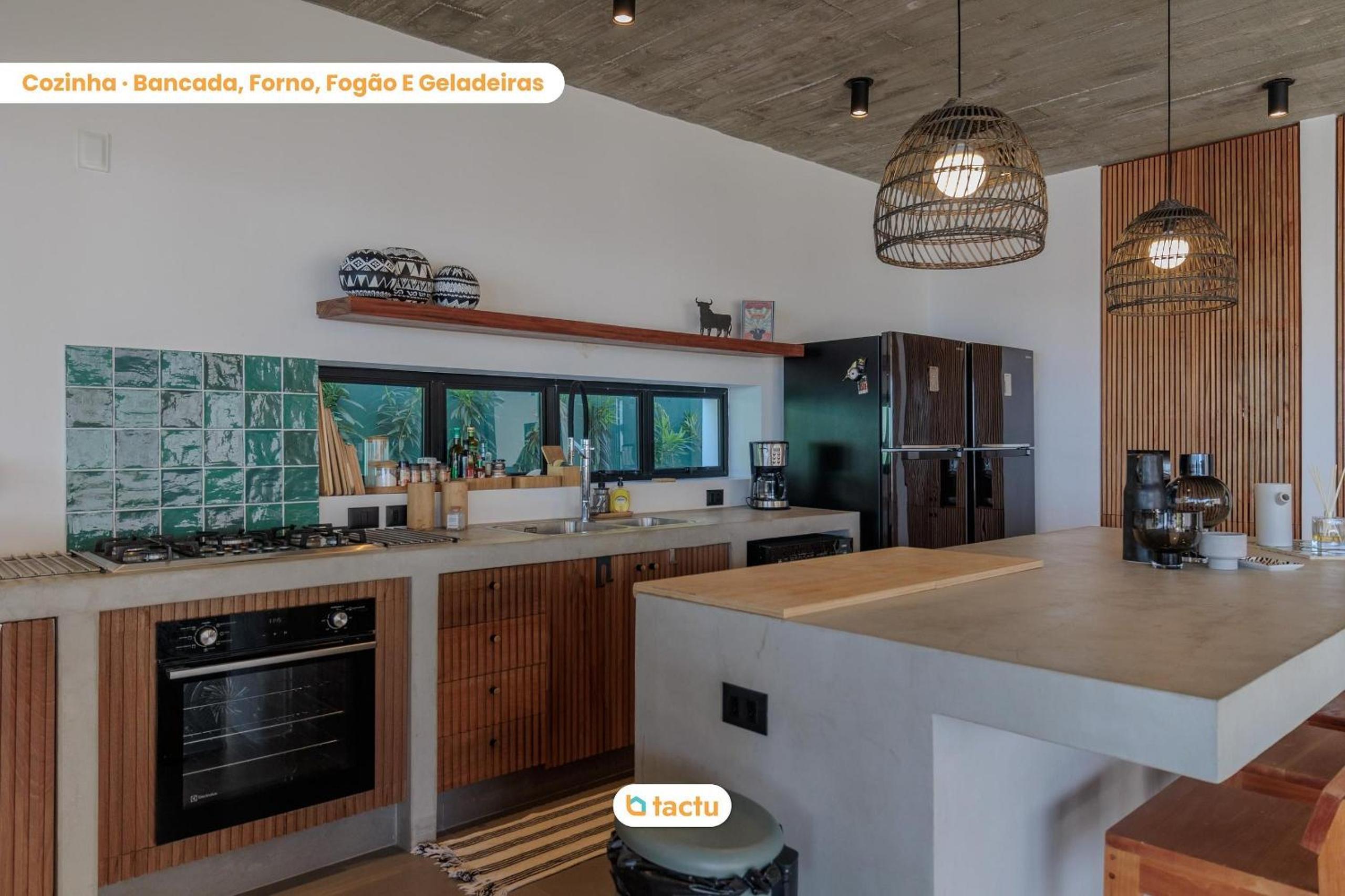 Vila Juriti: Luxury Beachfront in Fortim