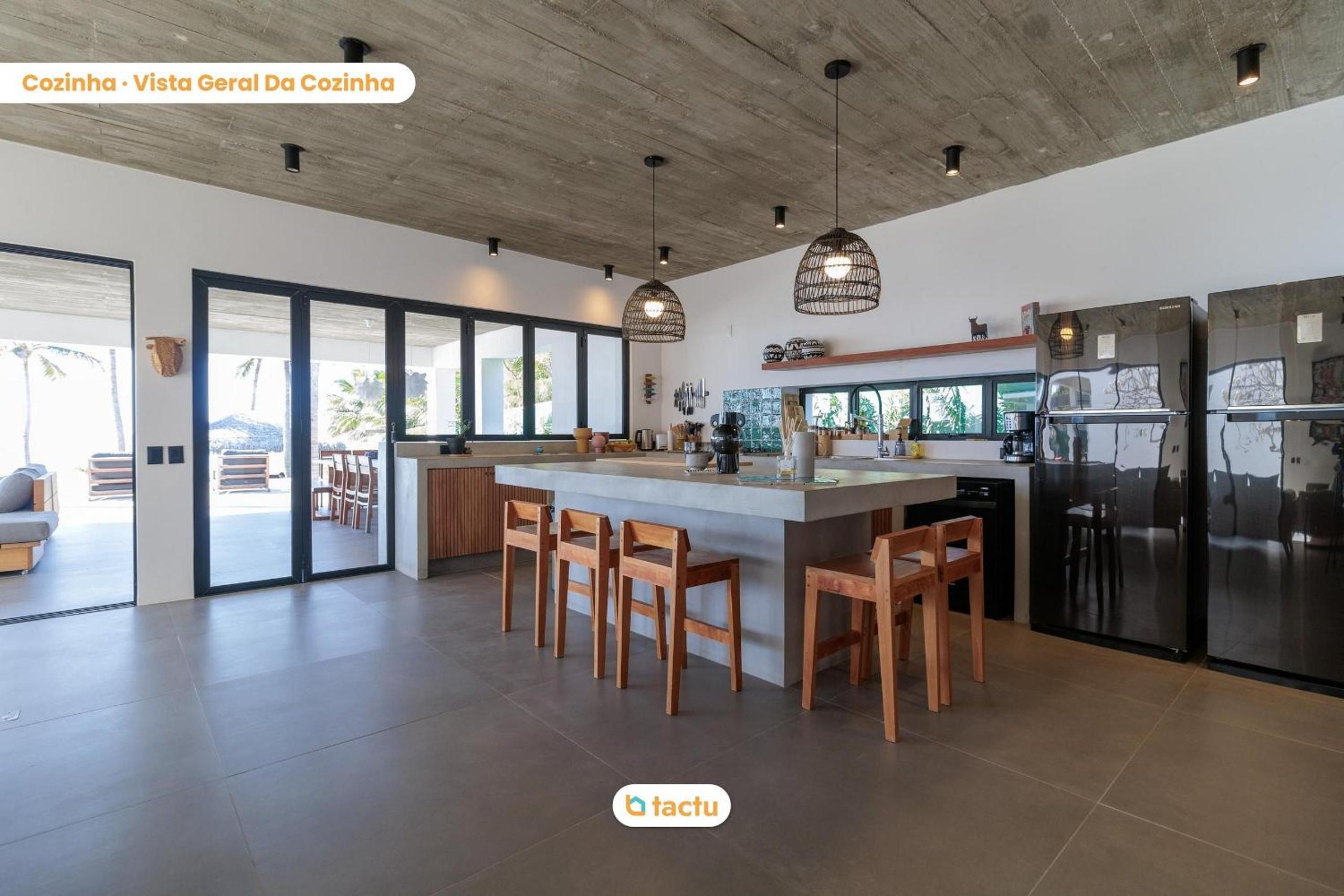 Vila Juriti: Luxury Beachfront in Fortim
