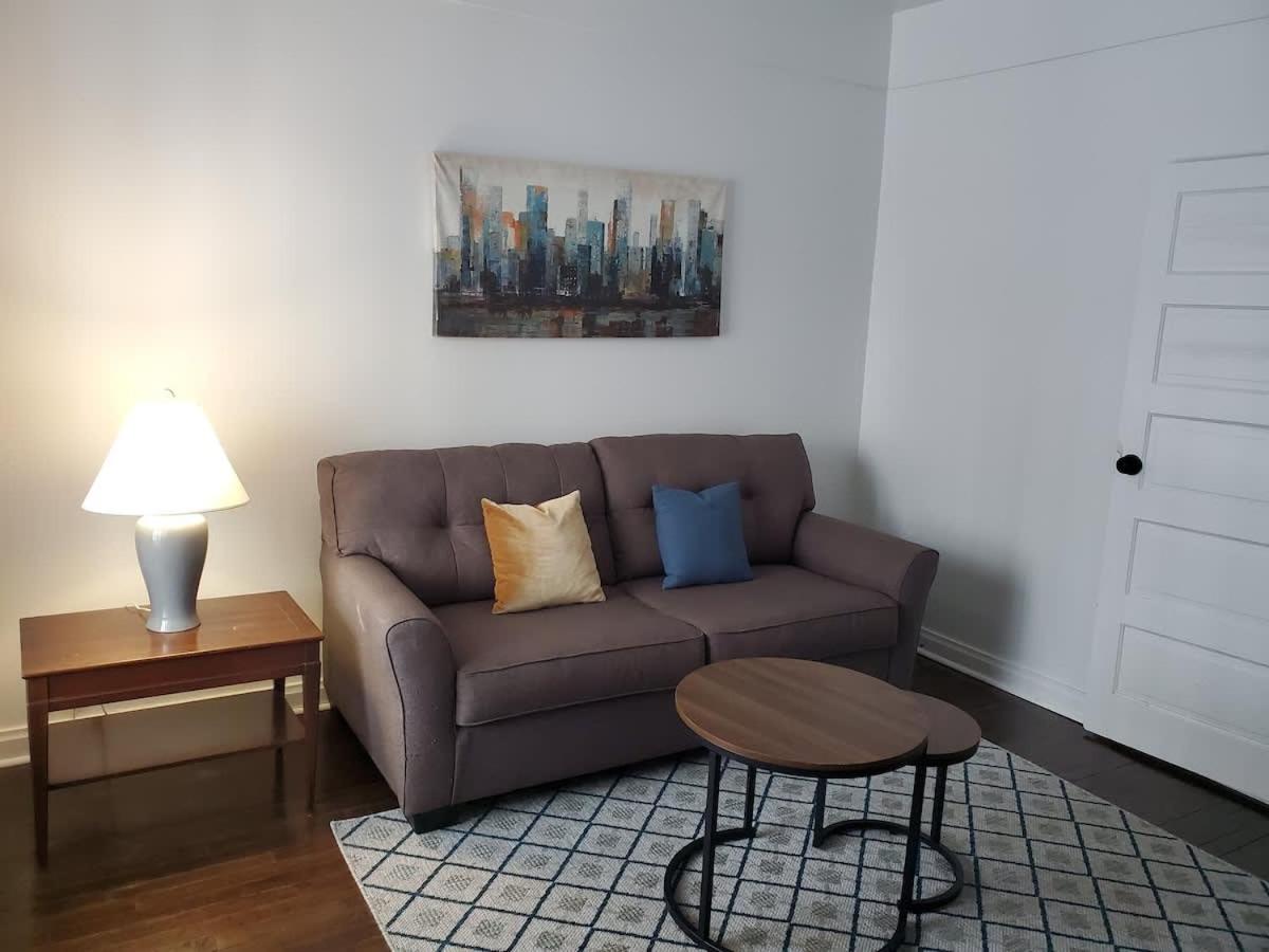 Thunder Bay Vacations - Near Airport Parking Netflix Wi-fi - Property Image 1